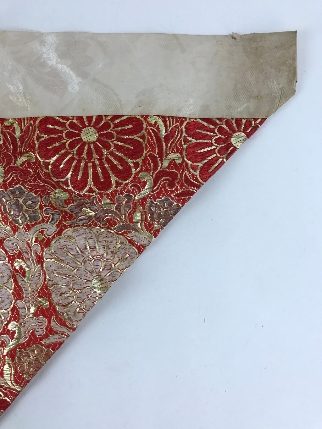 Japanese Buddhist Altar Silk Tablecloth Uchishiki Vtg Triangle Red Gold BA97
