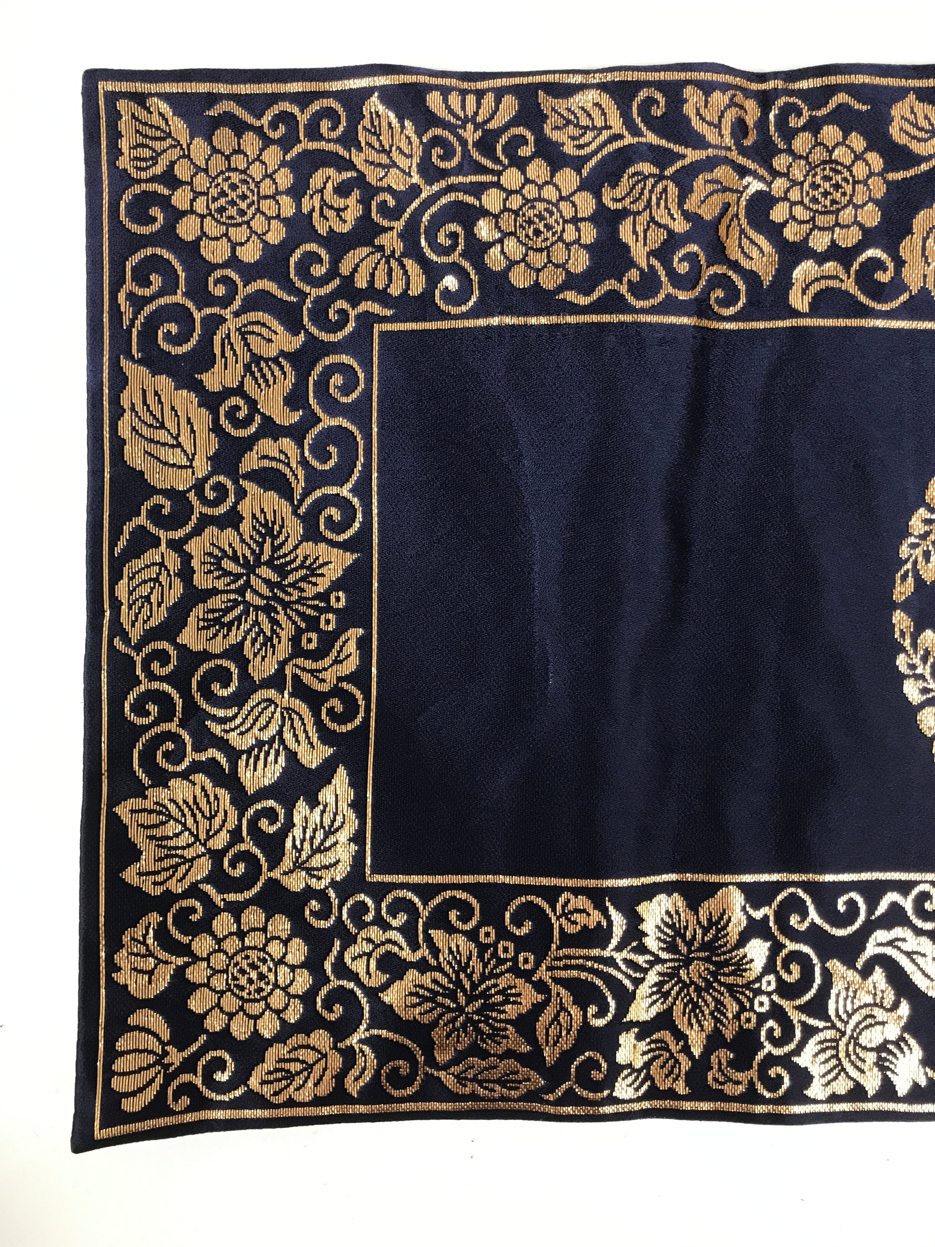 Japanese Buddhist Altar Table Silk Cloth Uchishiki Rectangle Kyozukue Mon BA609