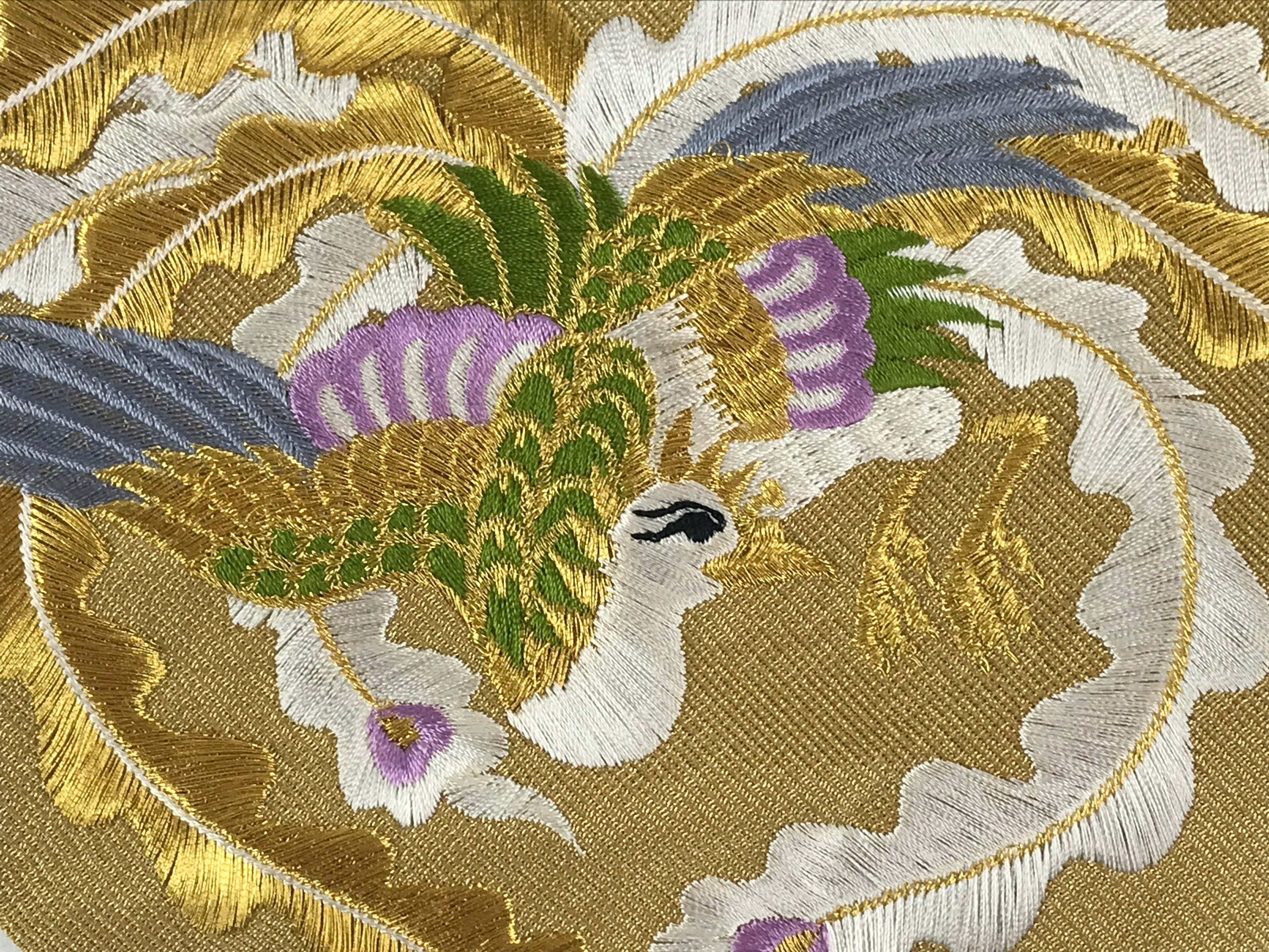 Japanese Buddhist Altar Tablecloth Silk Uchishiki Triangle Maejoku Gold BA46