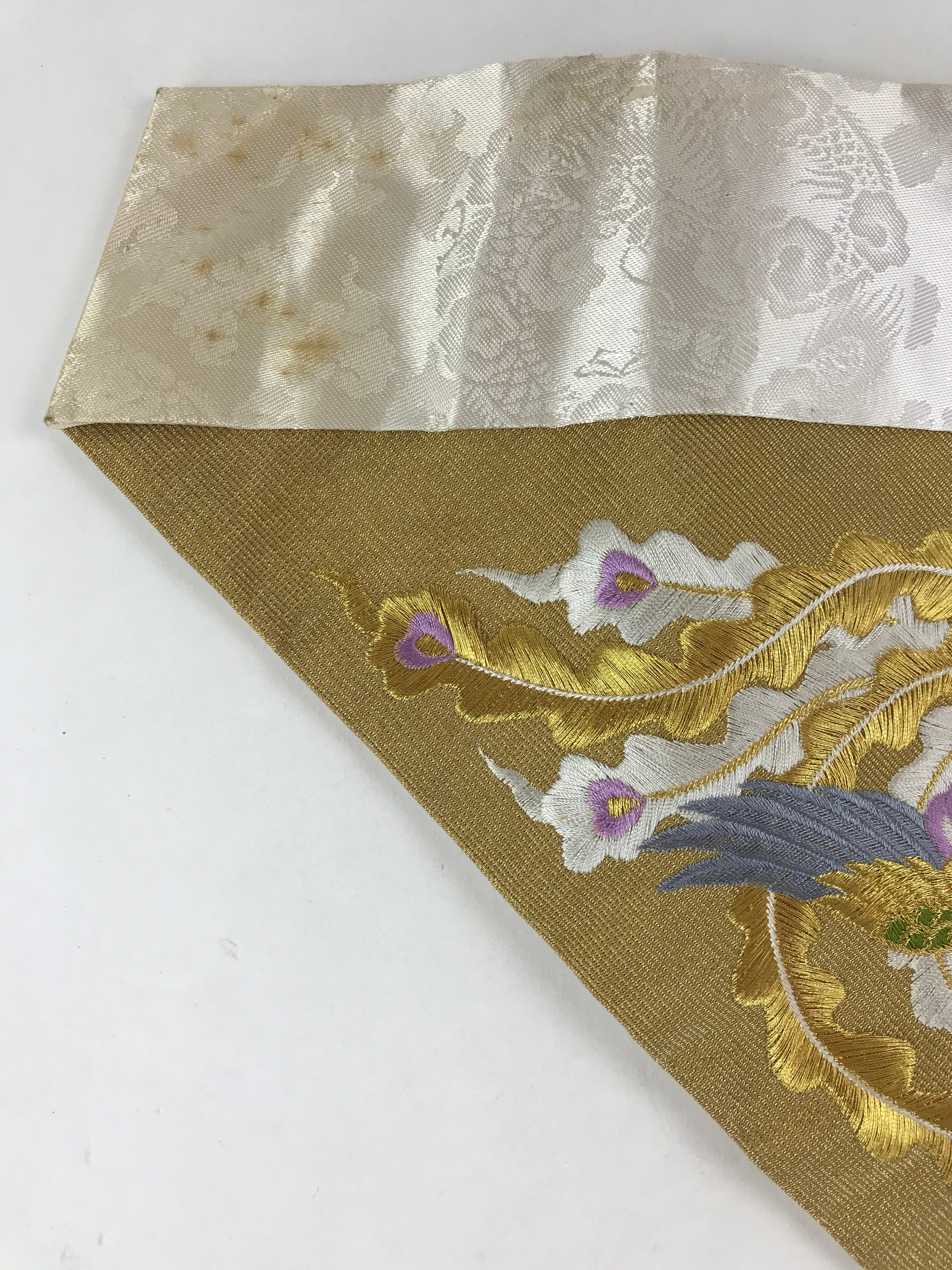 Japanese Buddhist Altar Tablecloth Silk Uchishiki Triangle Maejoku Gold BA46