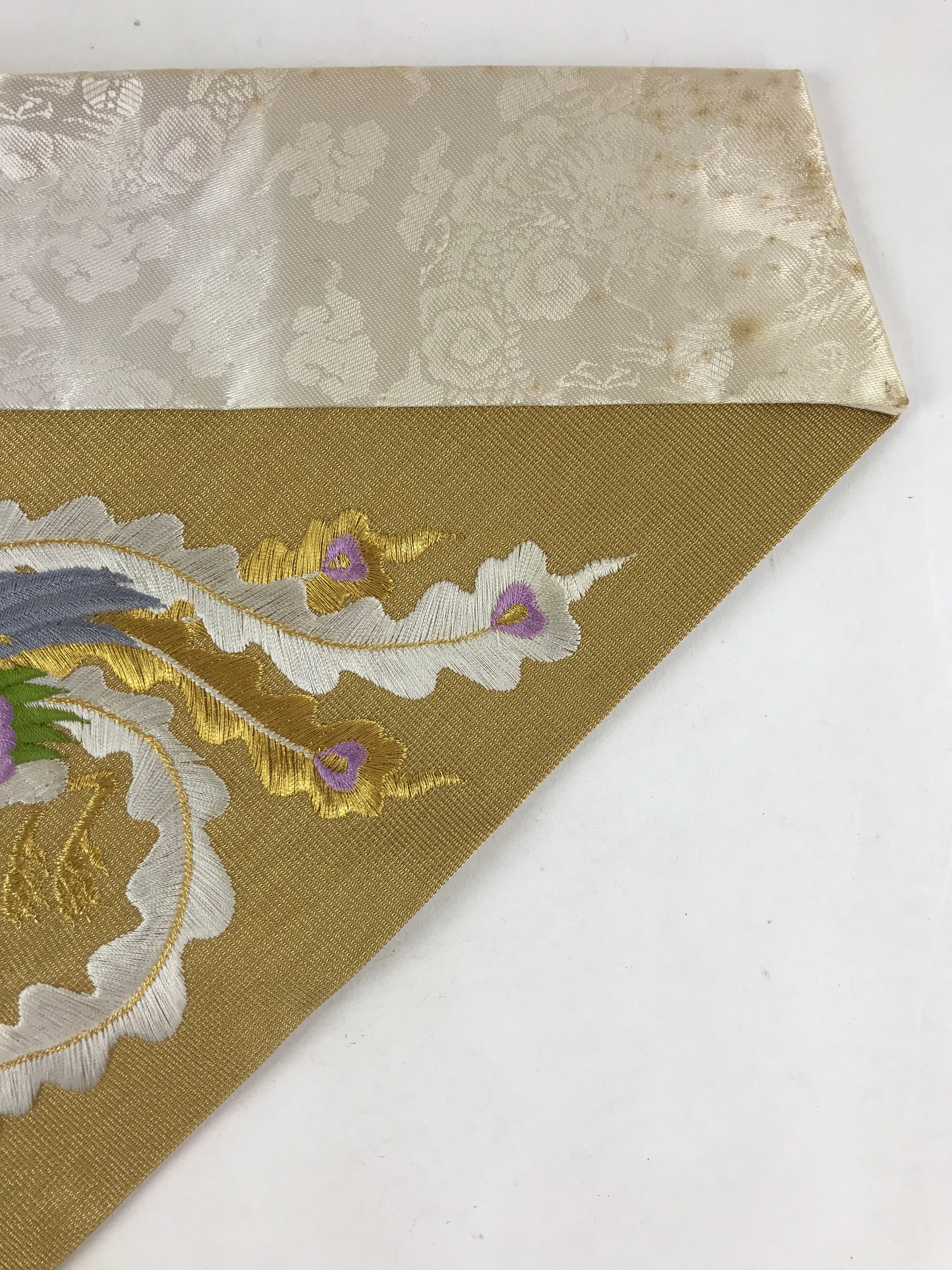 Japanese Buddhist Altar Tablecloth Silk Uchishiki Triangle Maejoku Gold BA46