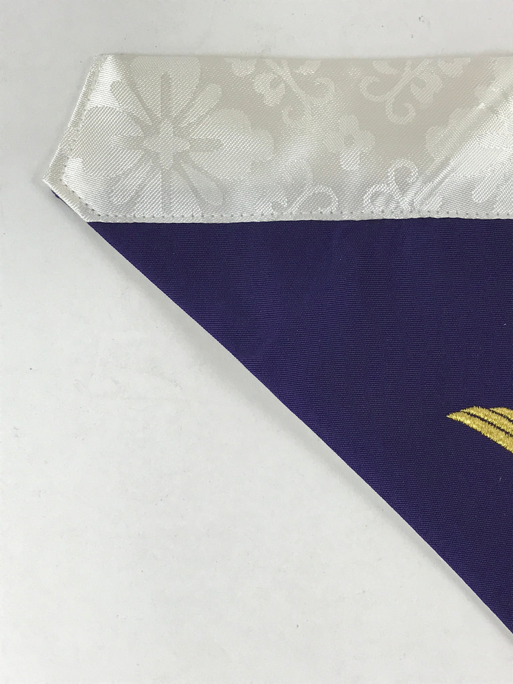 Japanese Buddhist Altar Tablecloth Vtg Silk Uchishiki Triangle Purple BA84