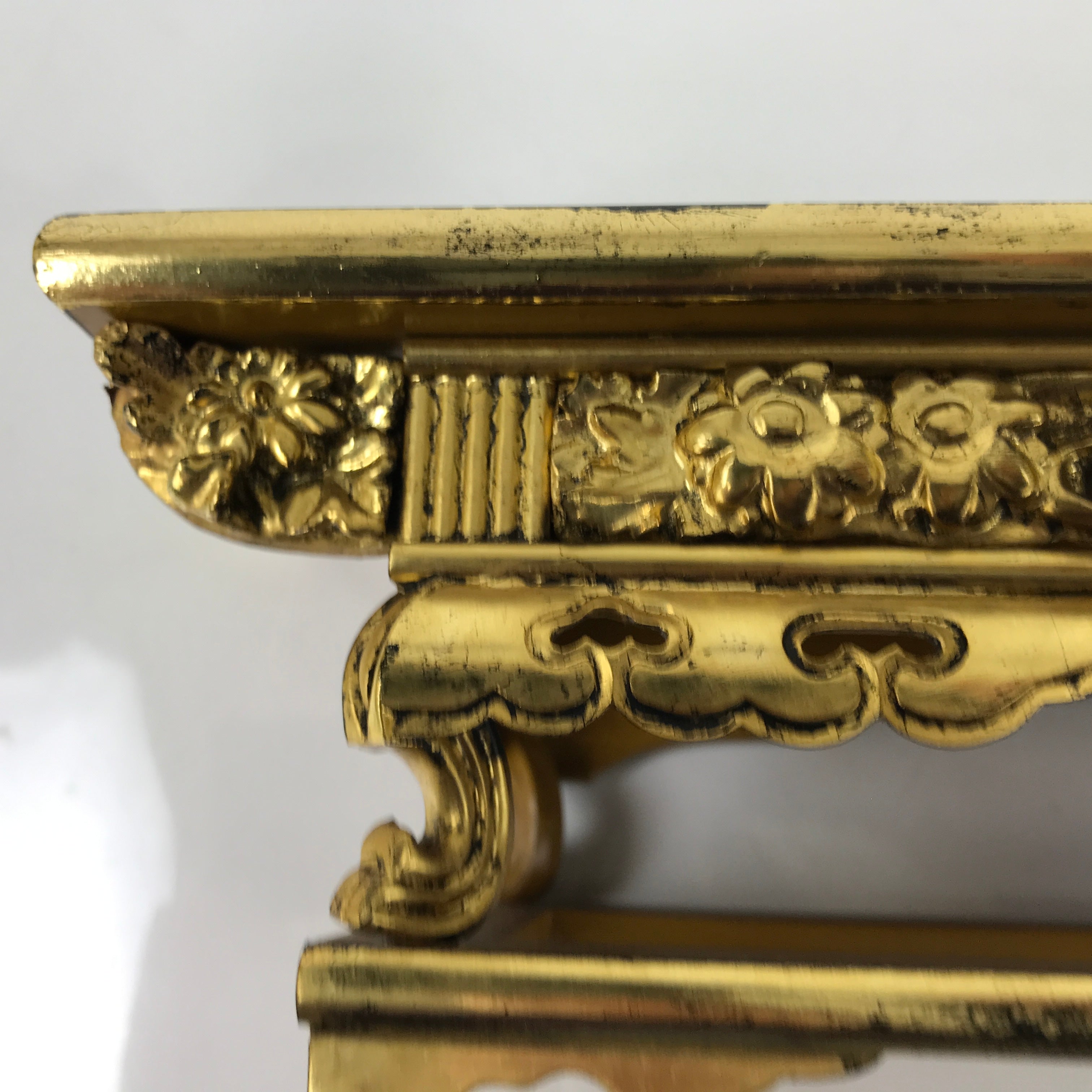 Japanese Buddhist Altar Wood Lacquer Offering Table Vtg Maejoku Red Gold BA471