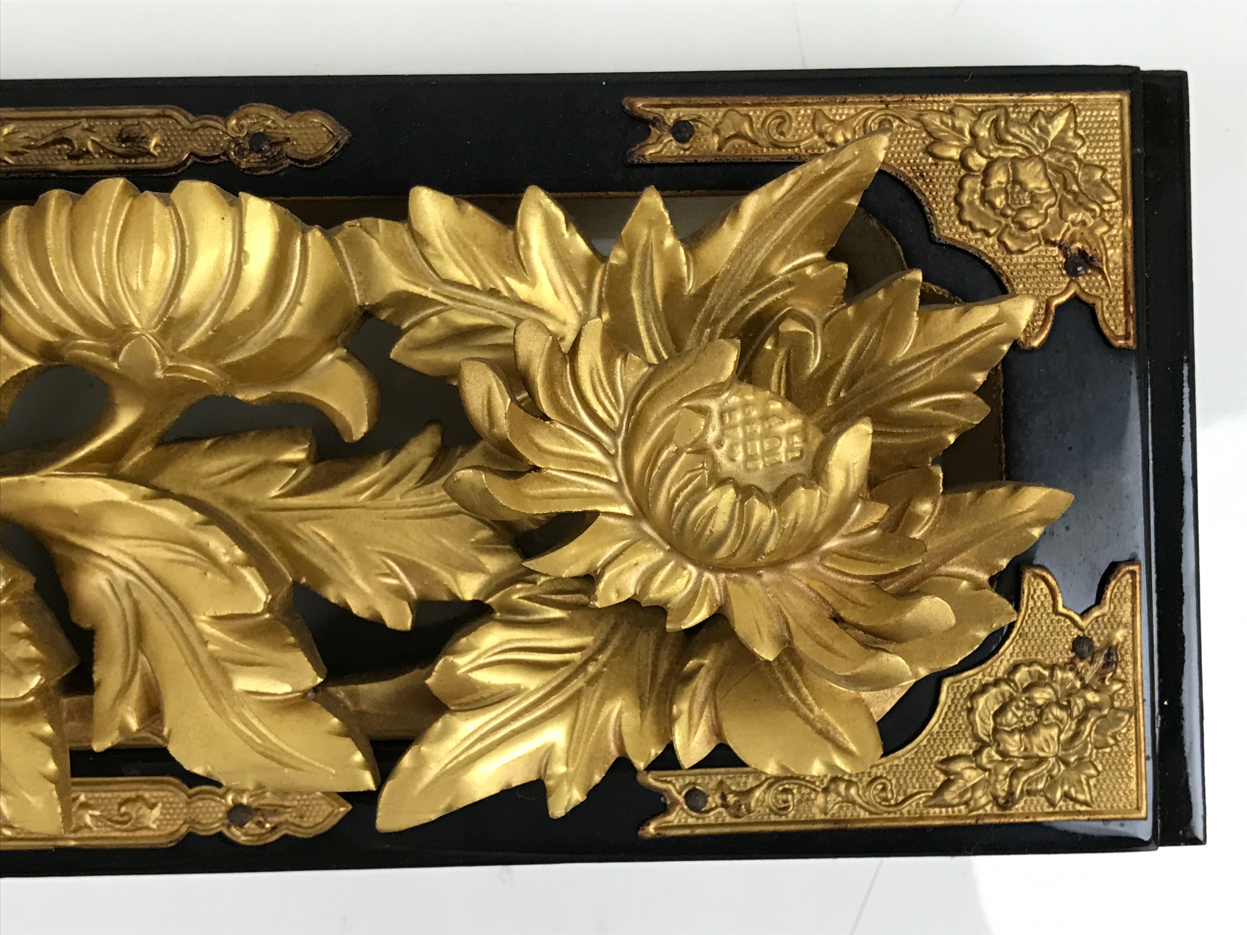 Japanese Buddhist Altar Wood Lacquer Part Vtg Gilt Carved Peony Botan Gold BA427