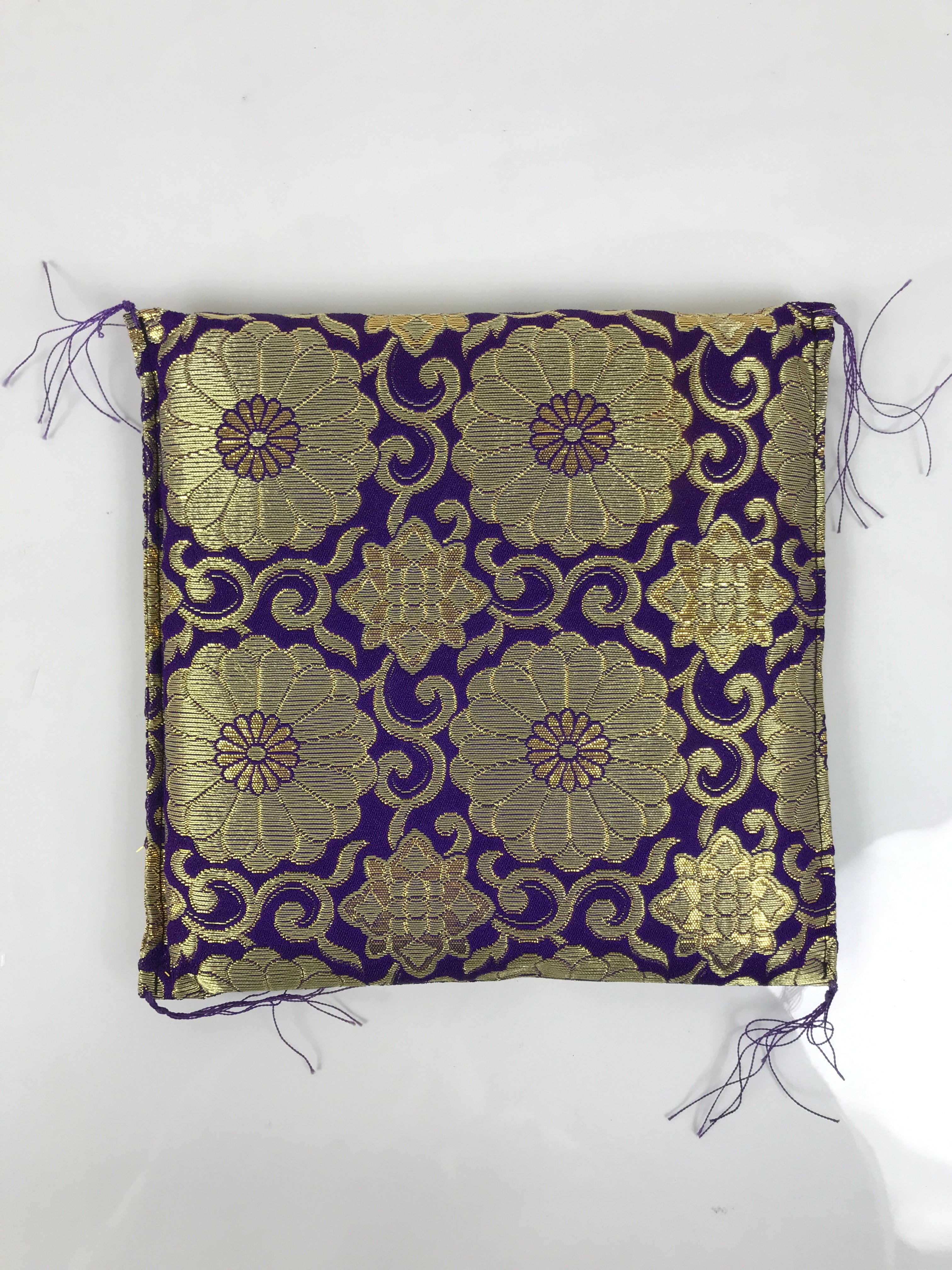 Japanese Buddhist Decorative Fabric Pillow Vtg Purple Gold Chrysanthemum BA879