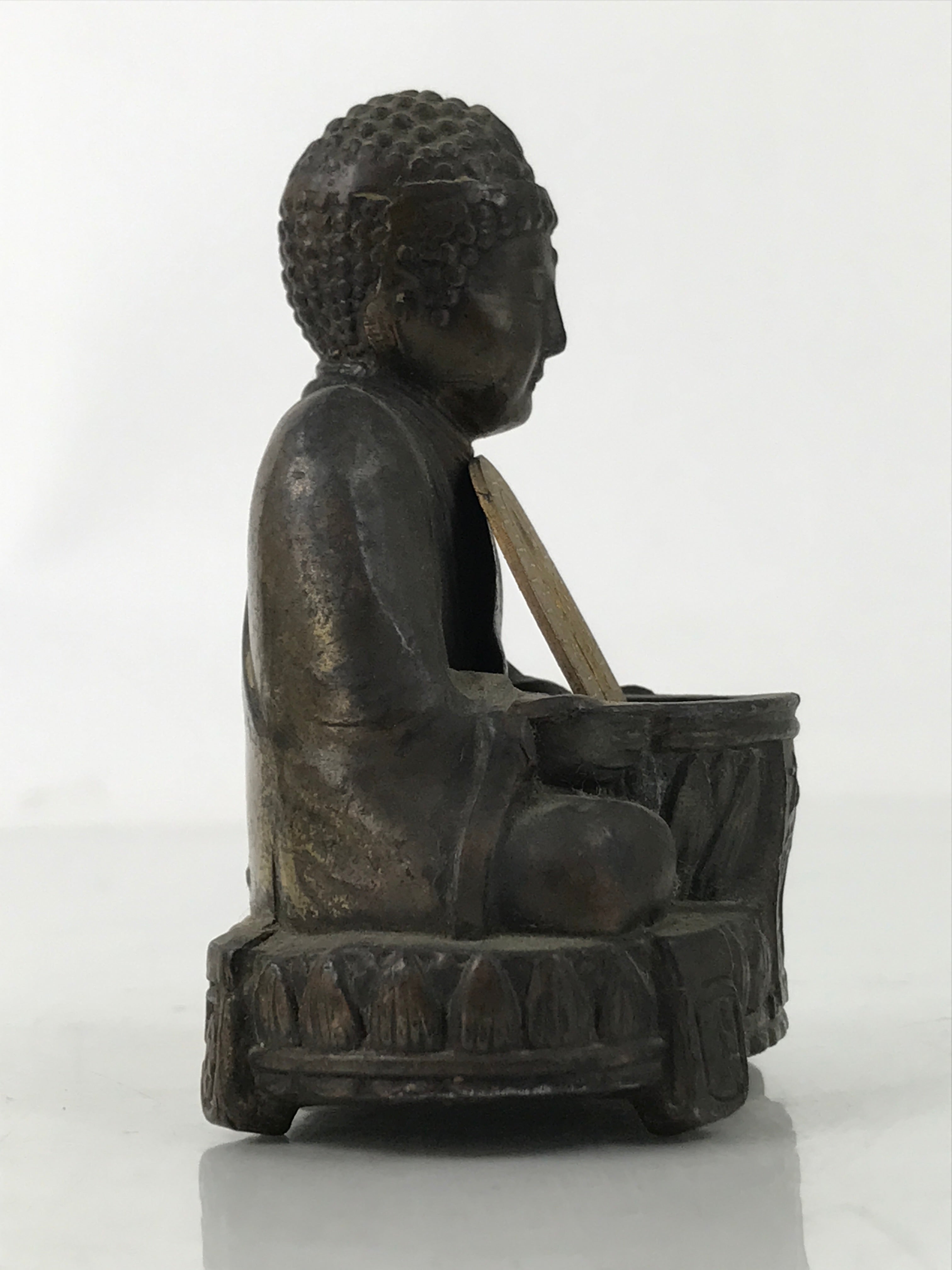 Japanese Buddhist Metal Statue Buddha Shaka Nyorai Altar Fiting Coin Brown BA550