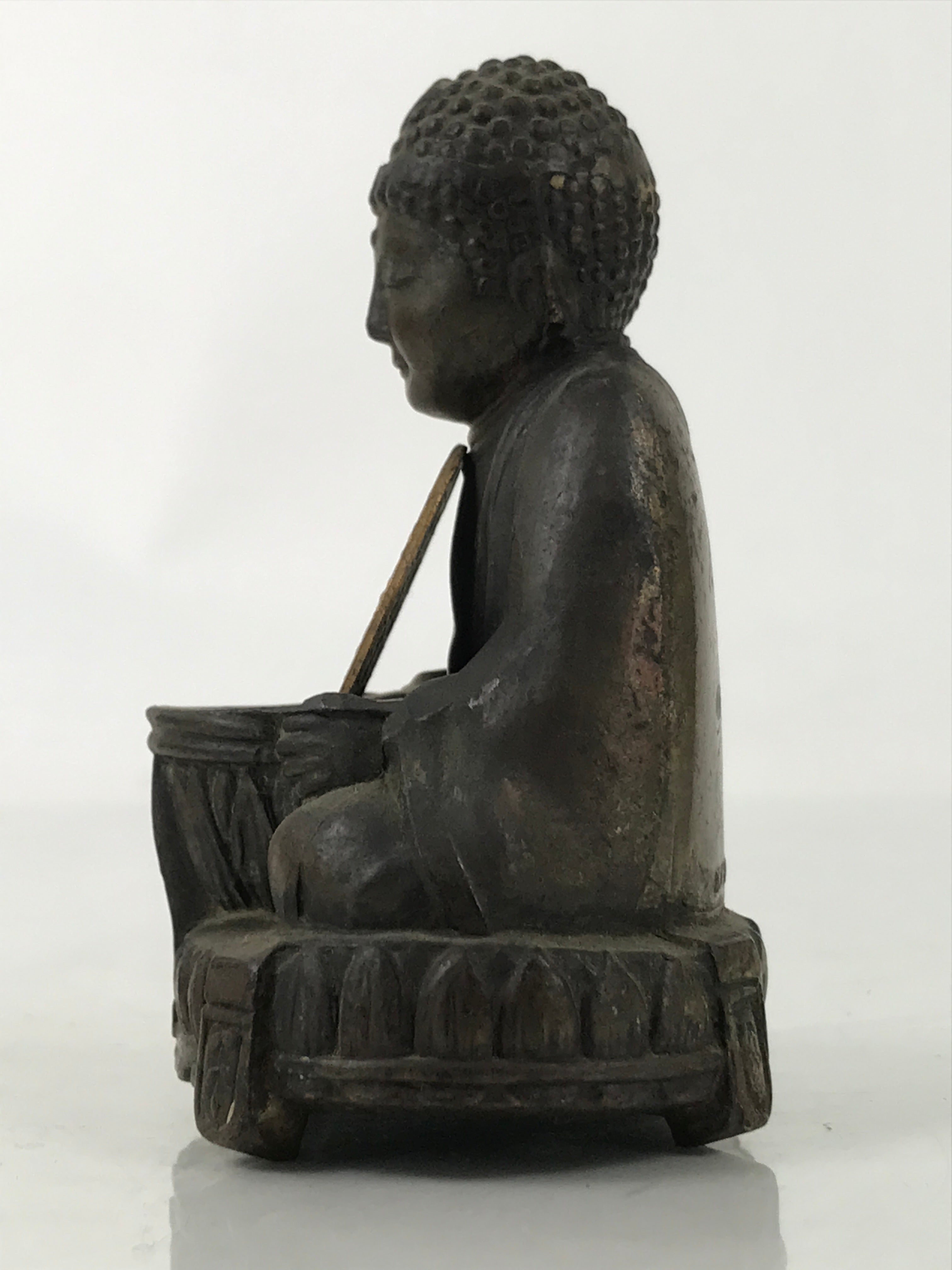 Japanese Buddhist Metal Statue Buddha Shaka Nyorai Altar Fiting Coin Brown BA550