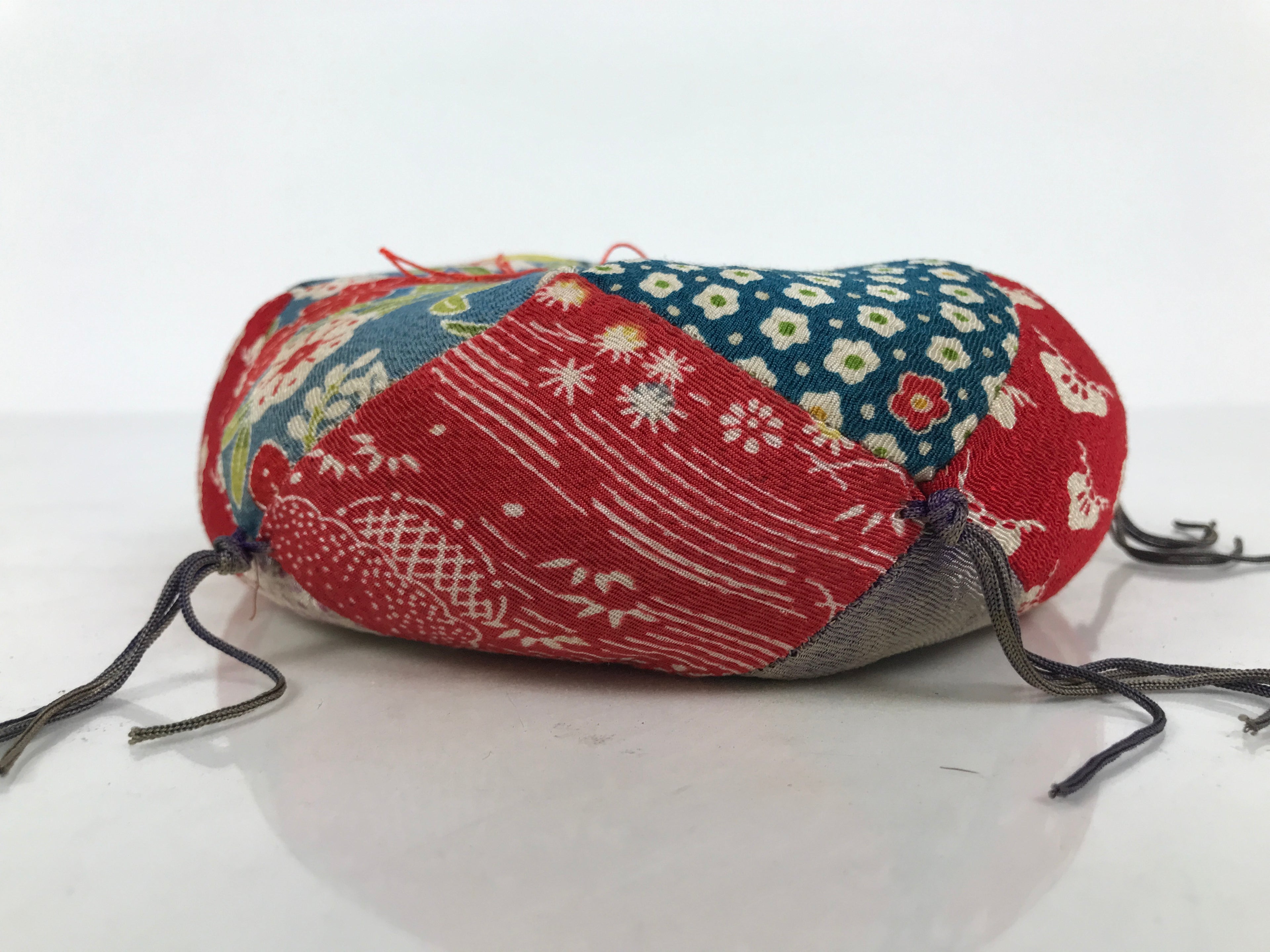 Japanese Buddhist Orin Bell Singing Bowl Fabric Pillow Shochikubai Floral BA889