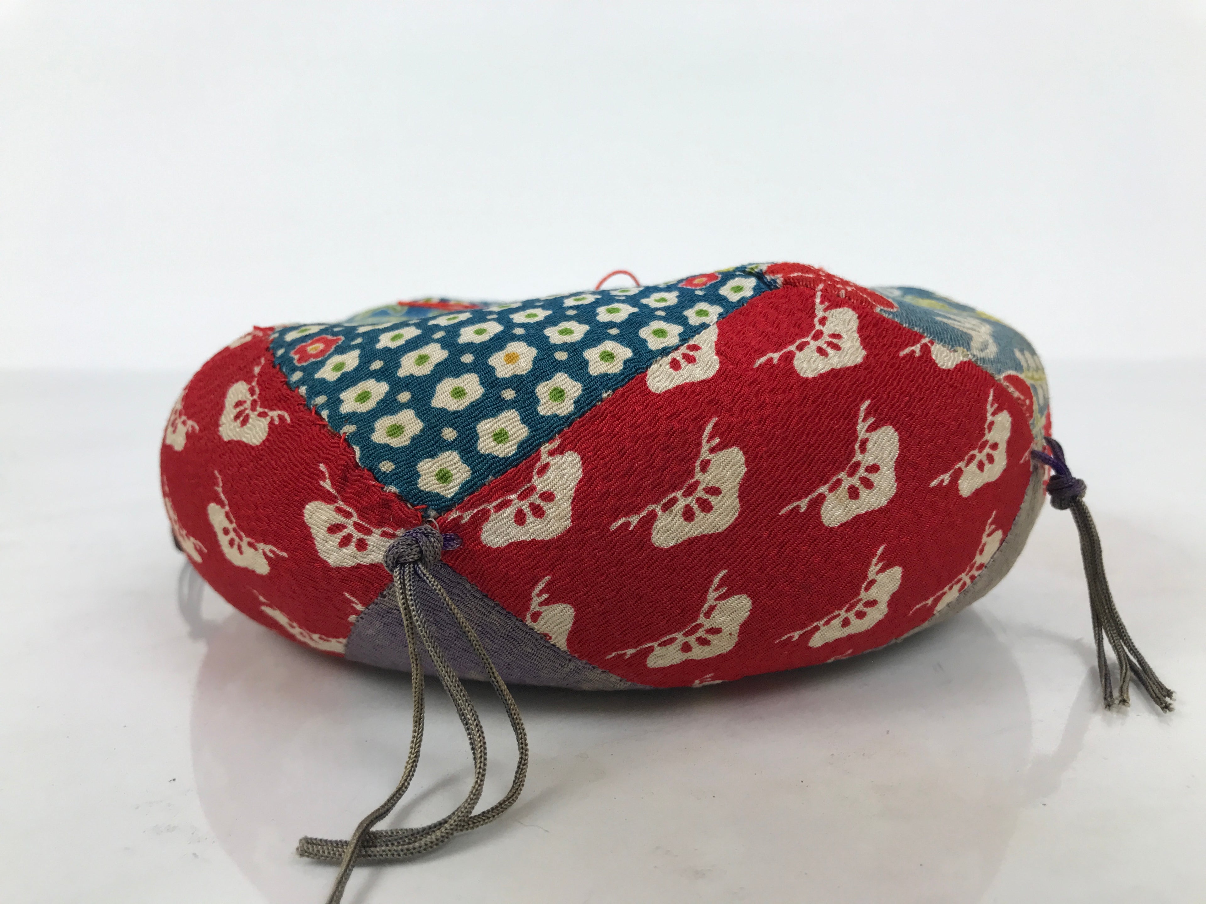 Japanese Buddhist Orin Bell Singing Bowl Fabric Pillow Shochikubai Floral BA889