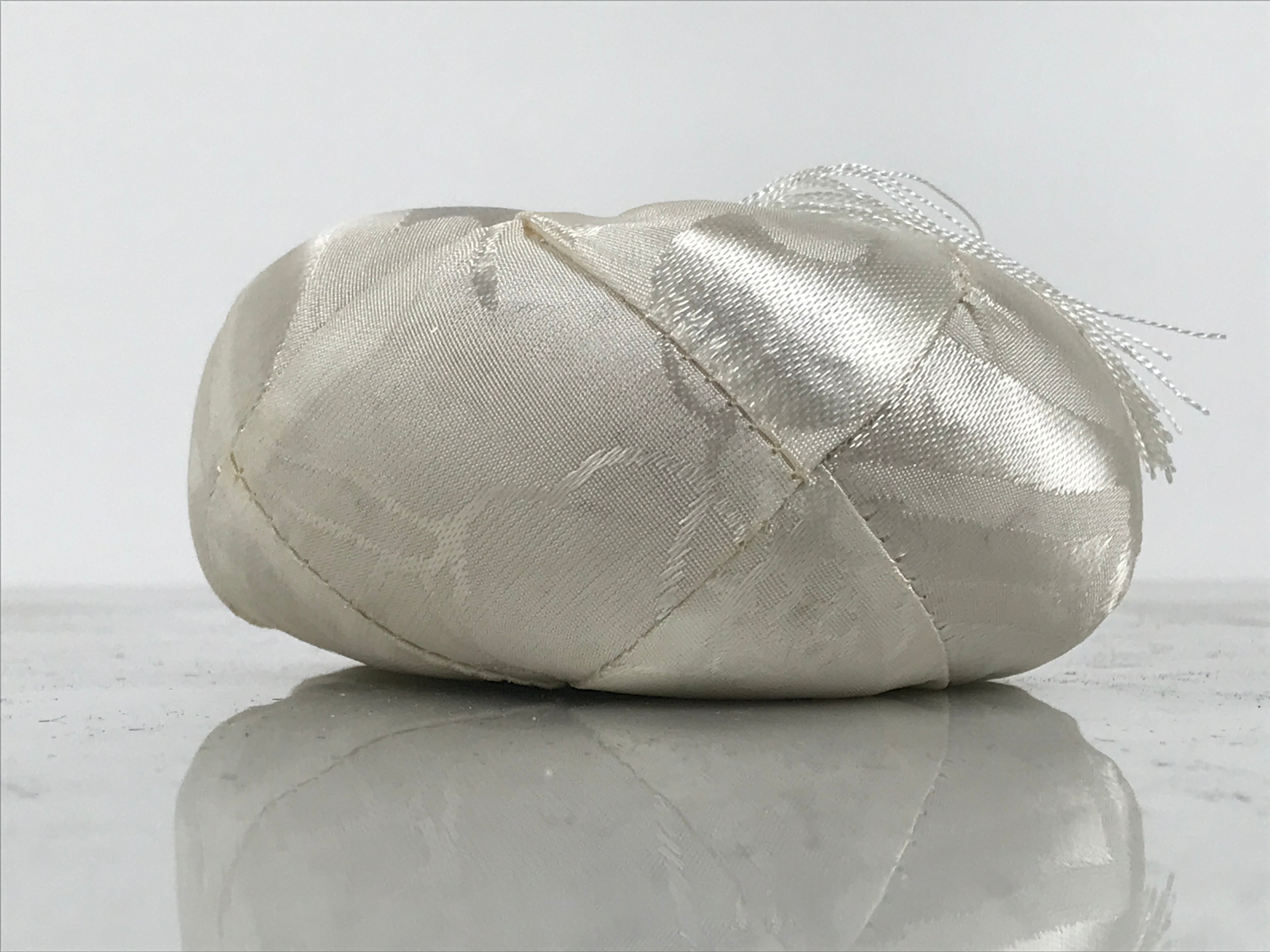 Japanese Buddhist Orin Bell Singing Bowl Fabric Pillow White Tassel Floral BA898