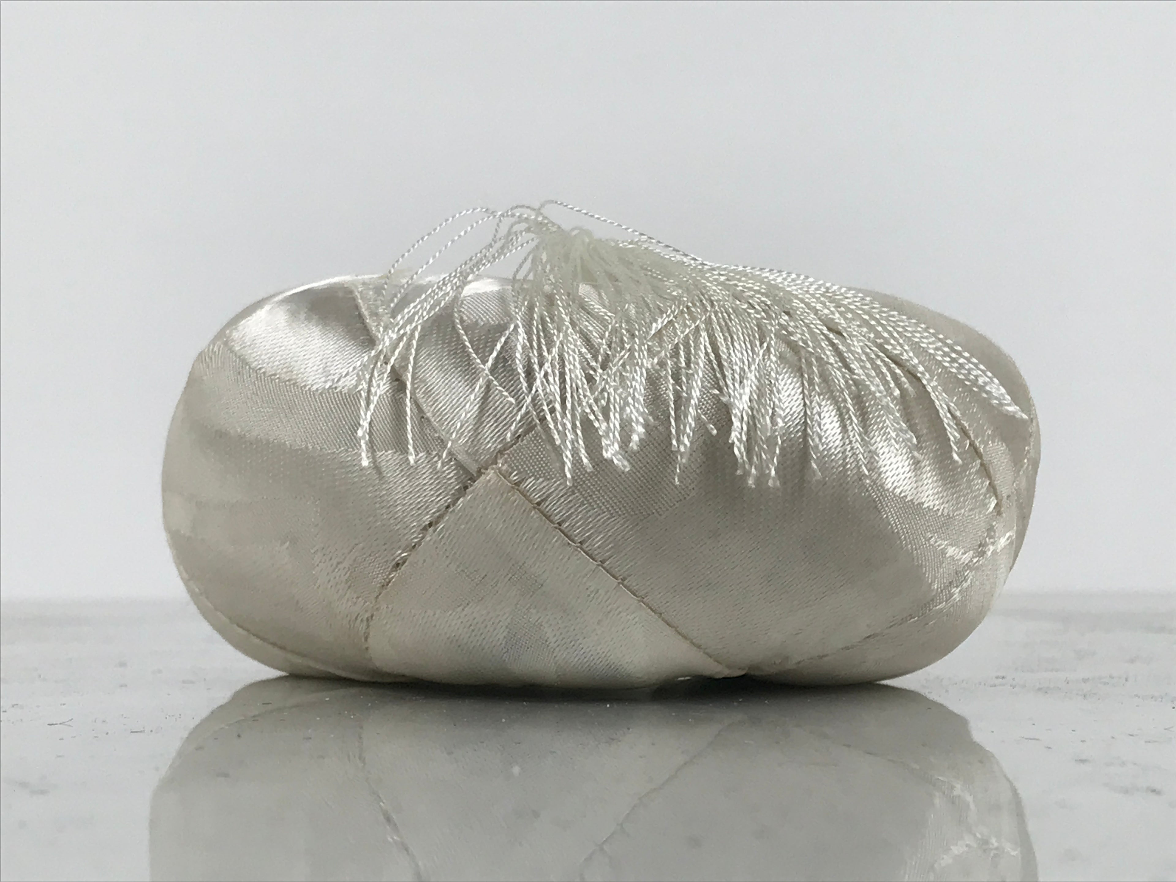 Japanese Buddhist Orin Bell Singing Bowl Fabric Pillow White Tassel Floral BA898