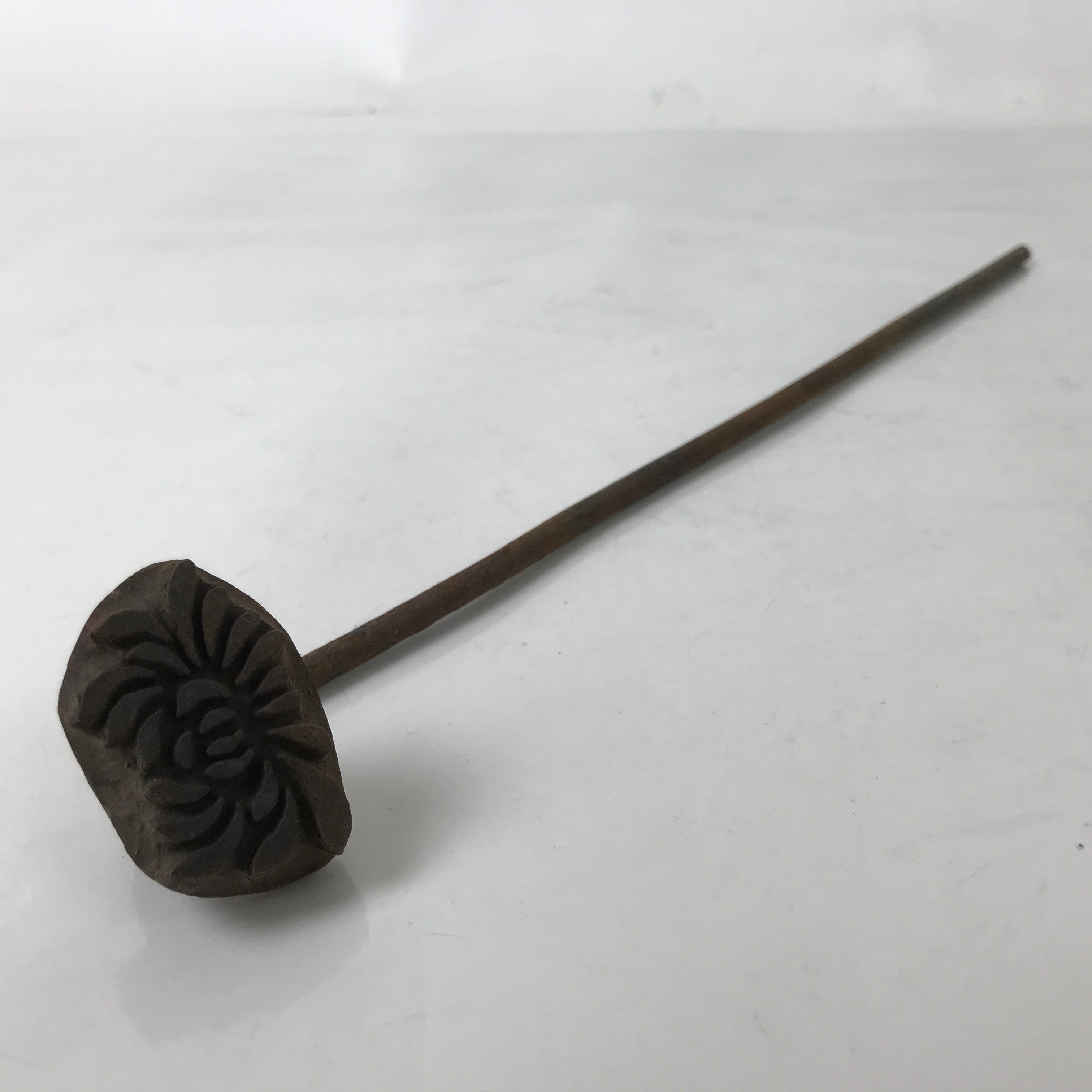 Japanese Cast Iron Yaki-In Branding Stamp Vtg Craft Sweet Chrysanthemum T145