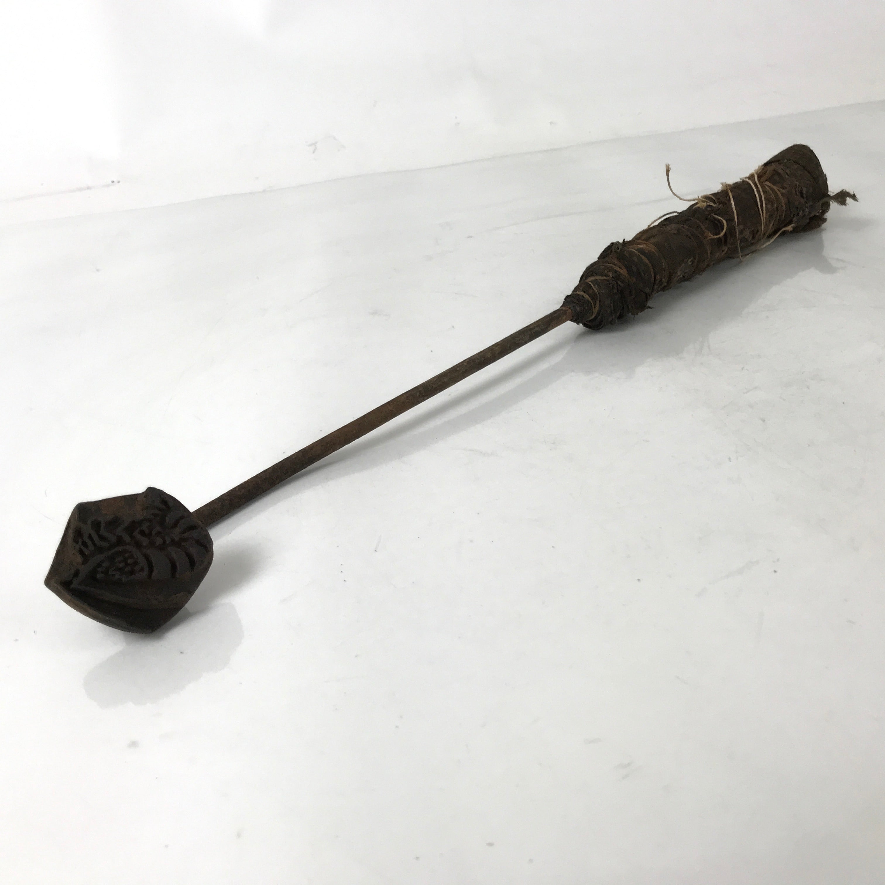 Japanese Cast Iron Yaki-In Branding Stamp Vtg Wood Craft Sweets Shrimp Ebi T123