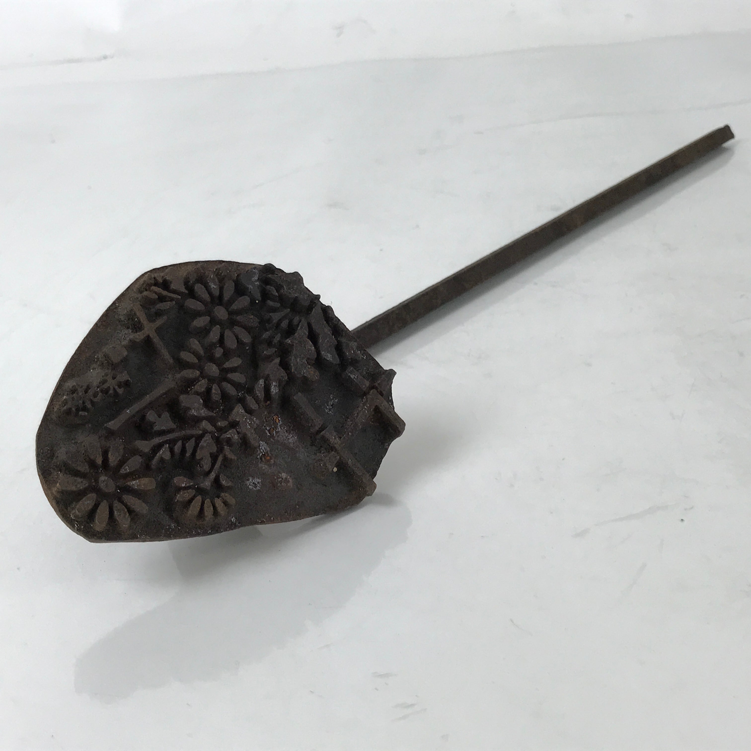 Japanese Cast Iron Yaki-In Branding Stamp Wood Craft Sweets Flower Garden T131
