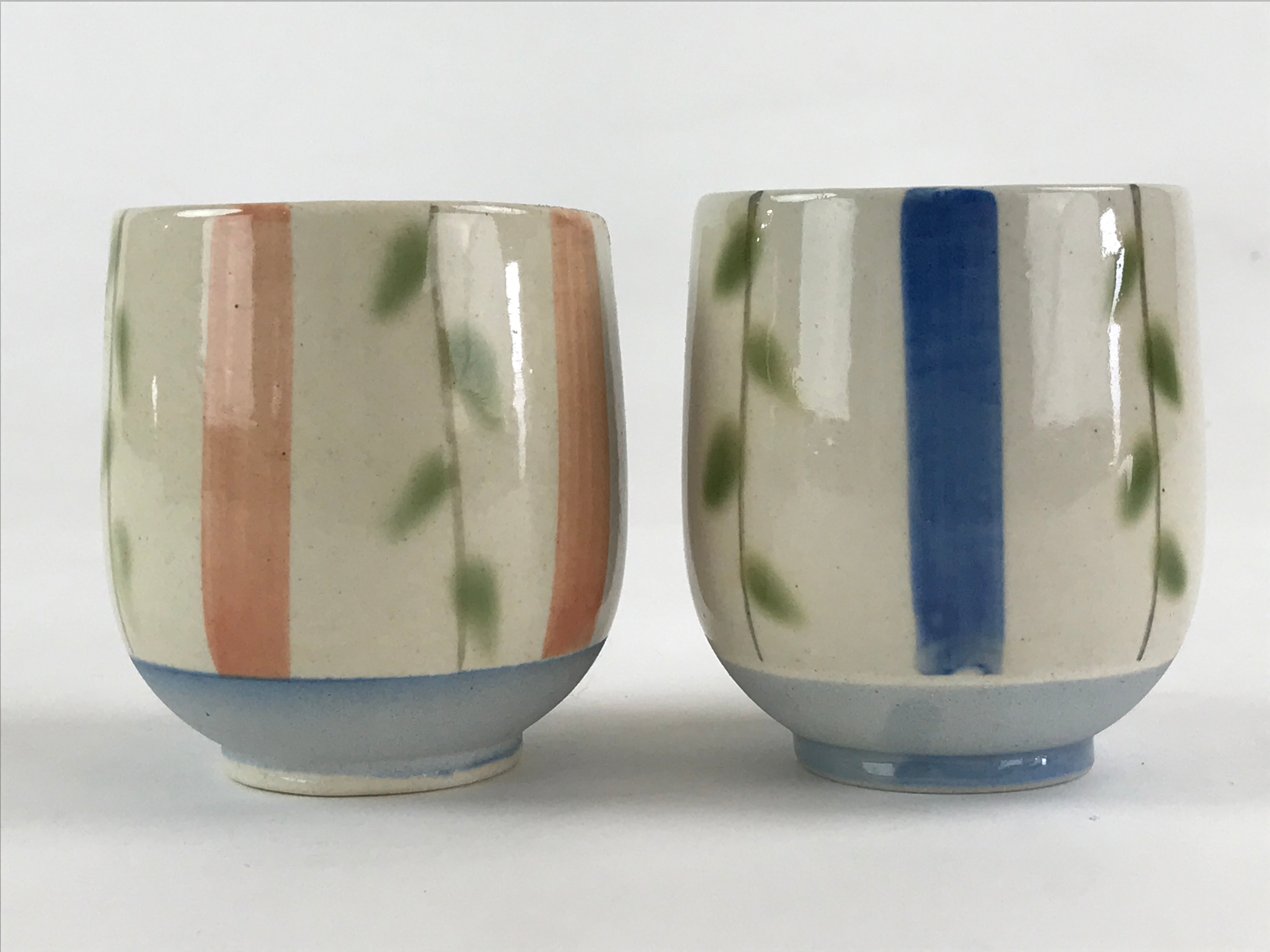 Japanese Ceramic 2pc Teacups Vtg Yunomi Yakimono White Blue Pink Leaf Pair PX