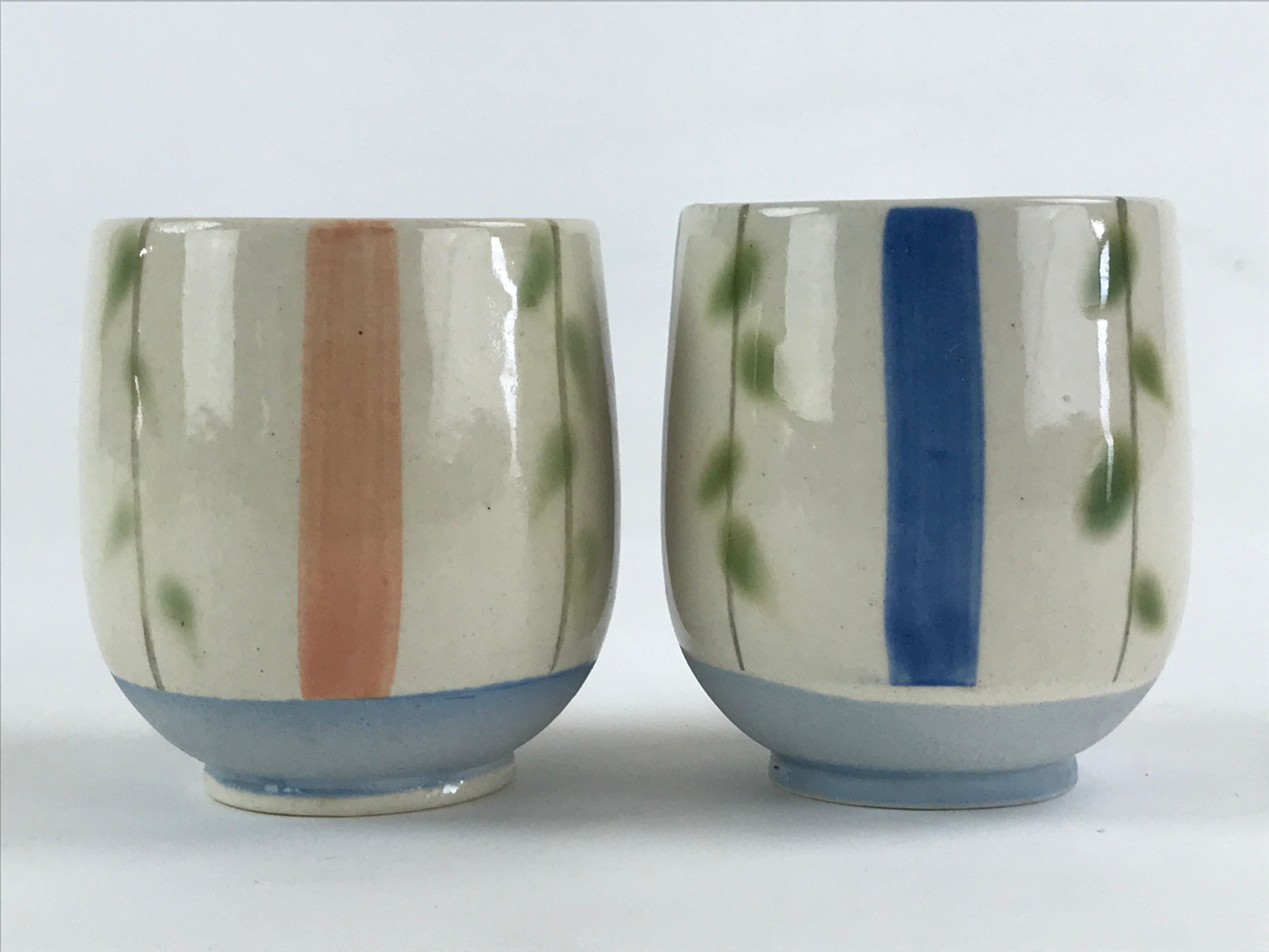 Japanese Ceramic 2pc Teacups Vtg Yunomi Yakimono White Blue Pink Leaf Pair PX