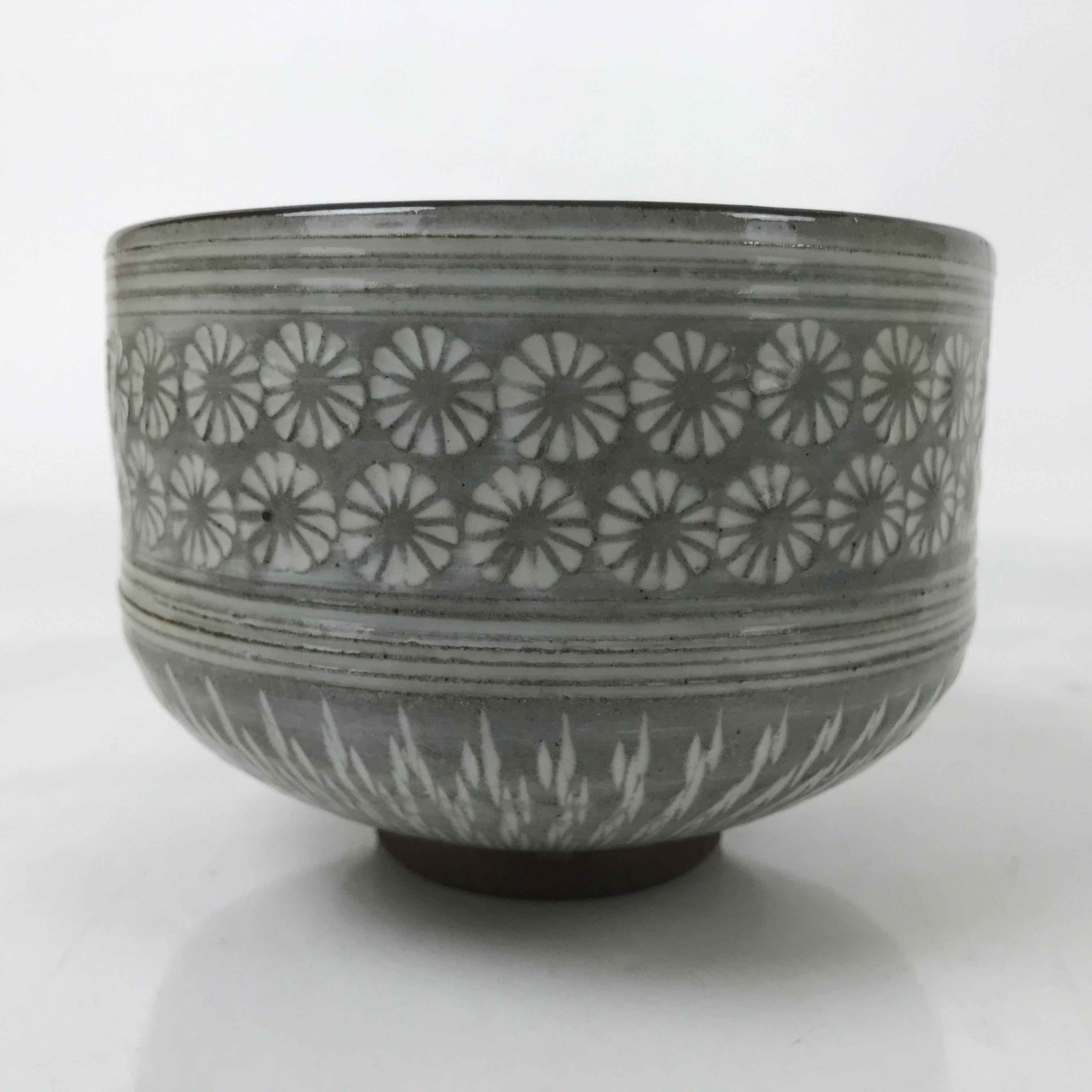Japanese Ceramic Banko Ware Green Tea Bowl Matcha Chawan Vtg Gray White CHB98