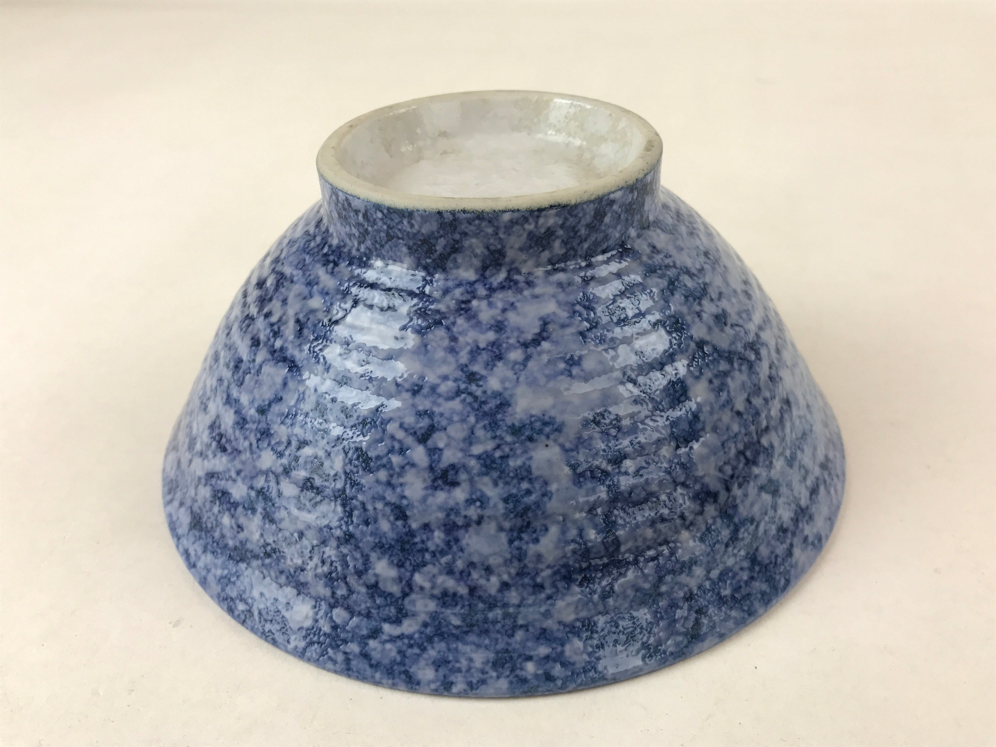 Japanese Ceramic Big Bowl Vtg White Light Blue Flower Ramen Donburi PY607