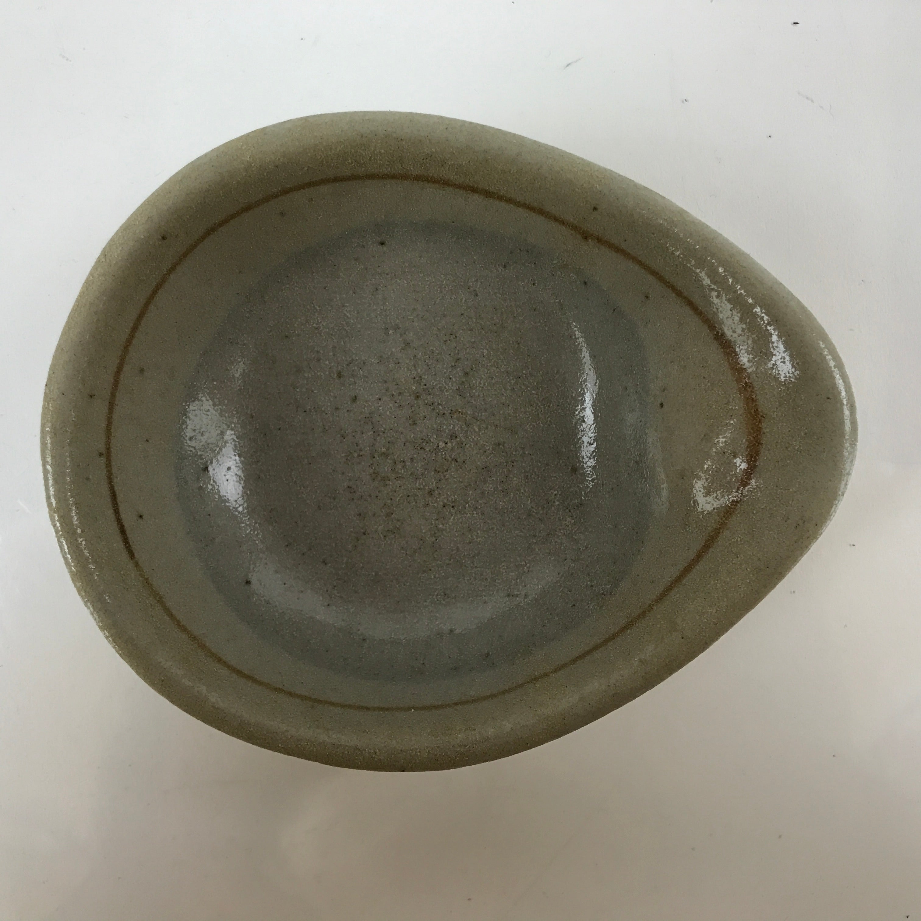 Japanese Ceramic Bowl Kobachi Vtg Nabe Side Dish Teardrop Beige Gray PY899