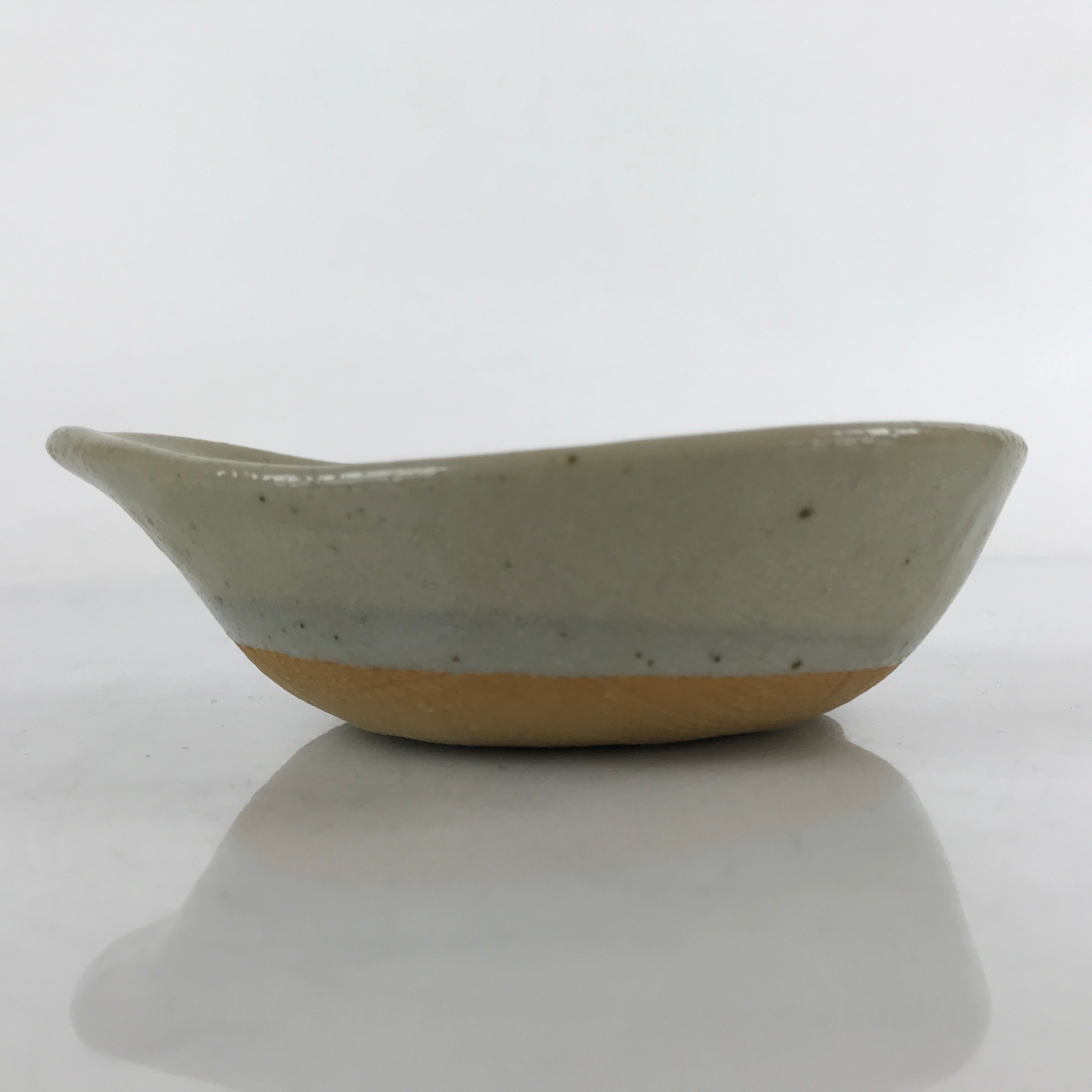 Japanese Ceramic Bowl Kobachi Vtg Nabe Side Dish Teardrop Beige Gray PY902