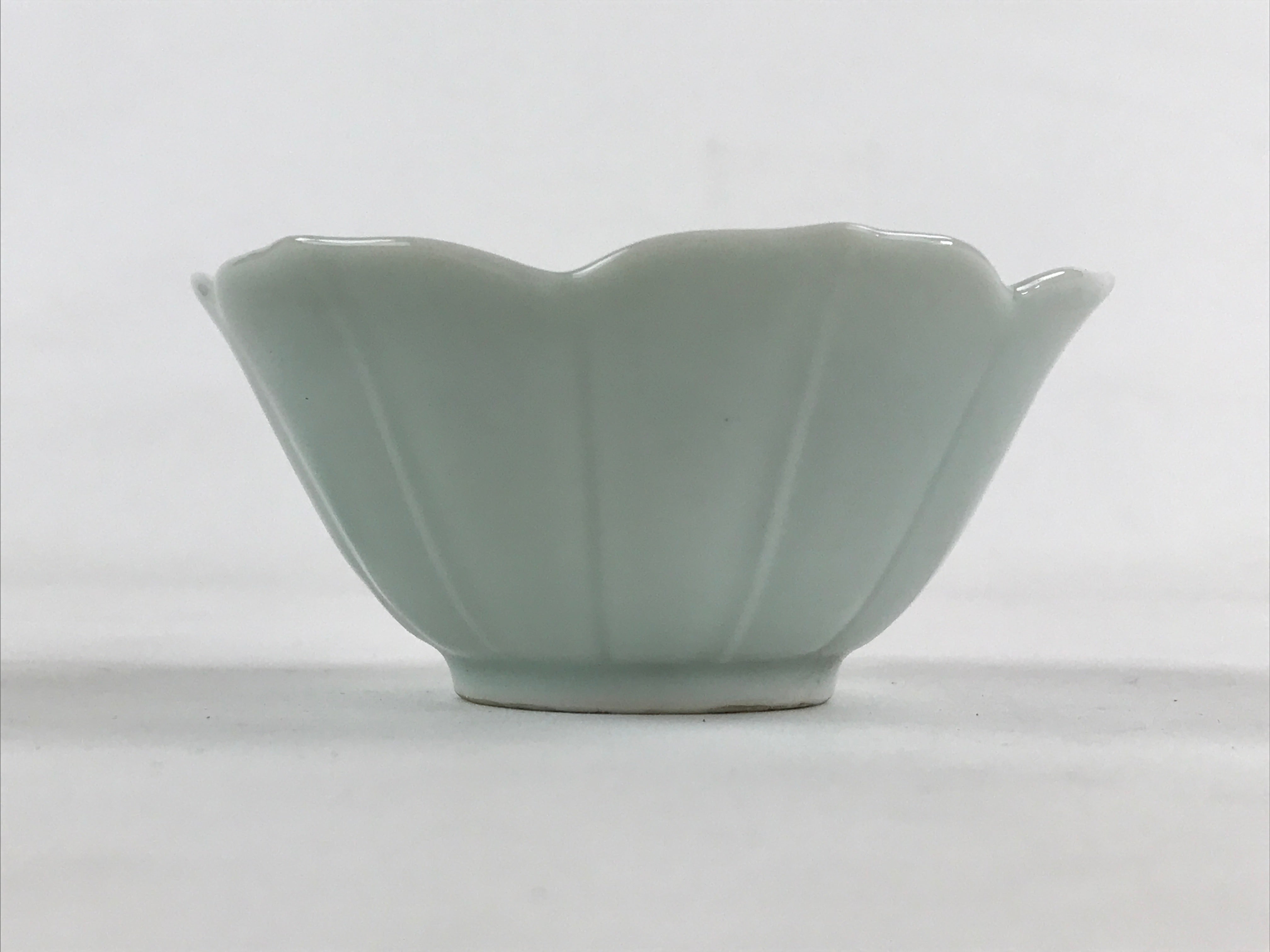 Japanese Ceramic Flower Bud Side Dish Bowl Vtg White Plate Yakimono PY485