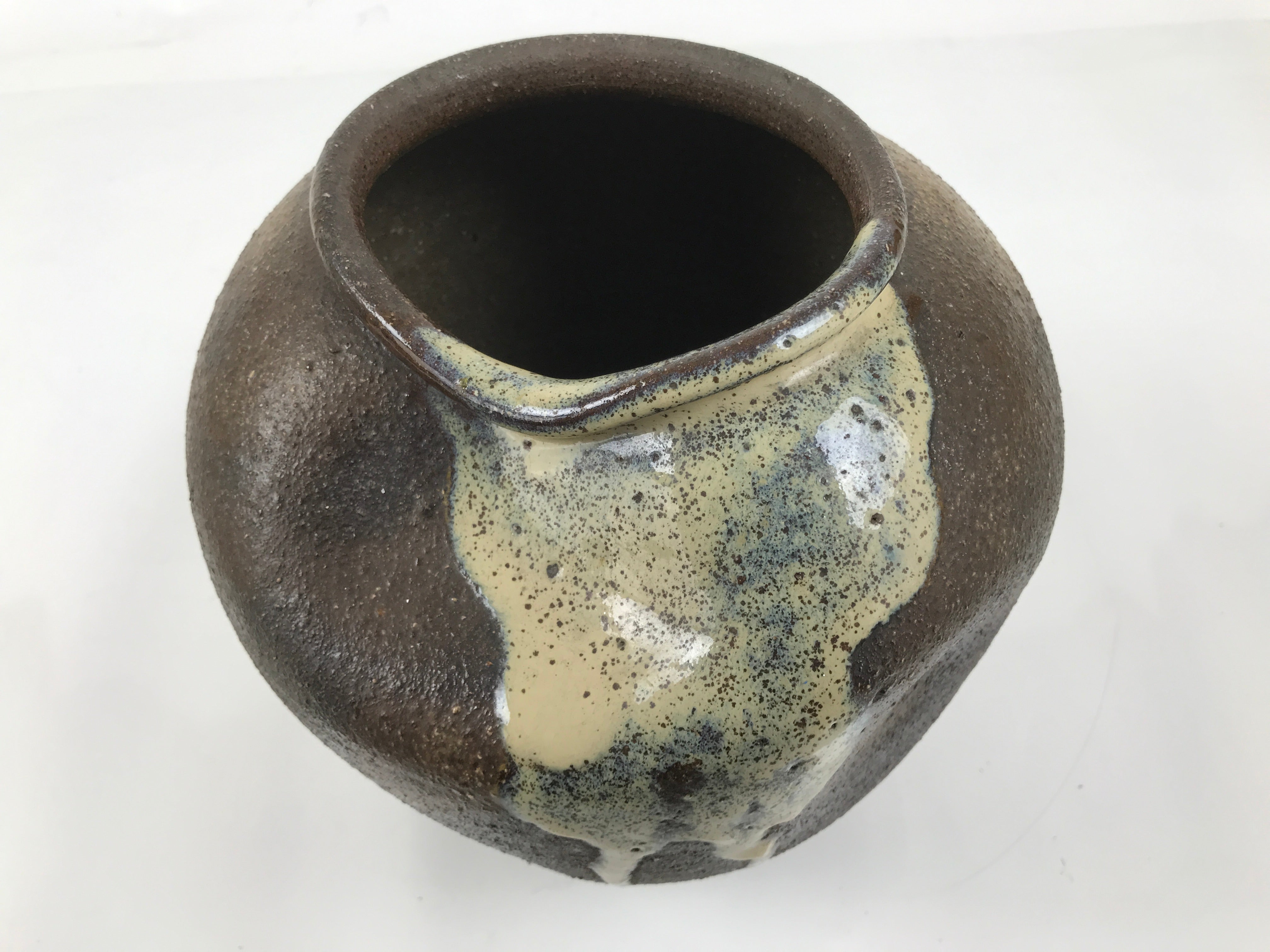 Japanese Ceramic Flower Vase Vtg Ikebana Kabin Brown Ash Glaze Indentation FK173