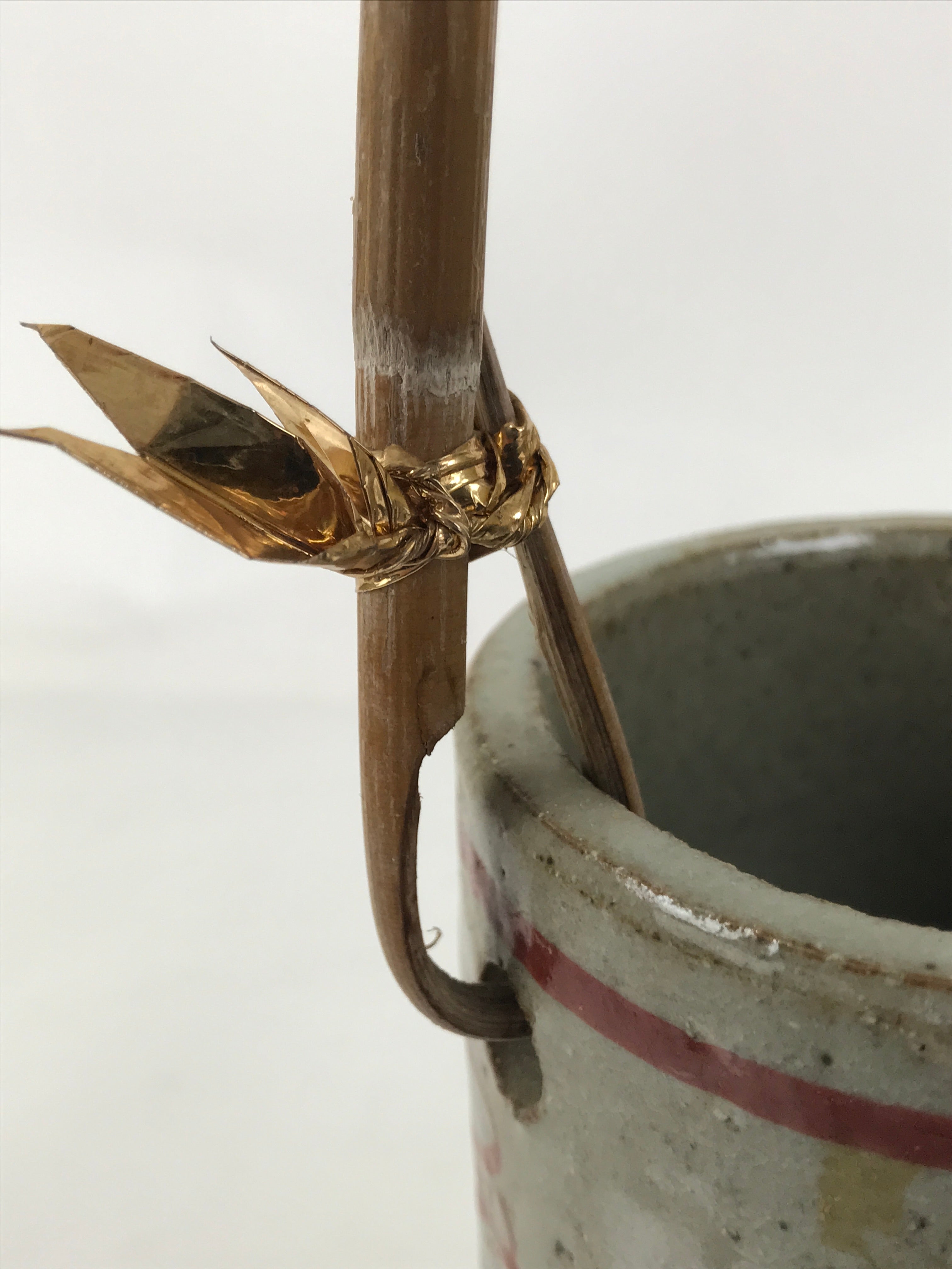 Japanese Ceramic Flower Vase Vtg Ikebana Kabin Gray Akae Bamboo Handle FK188