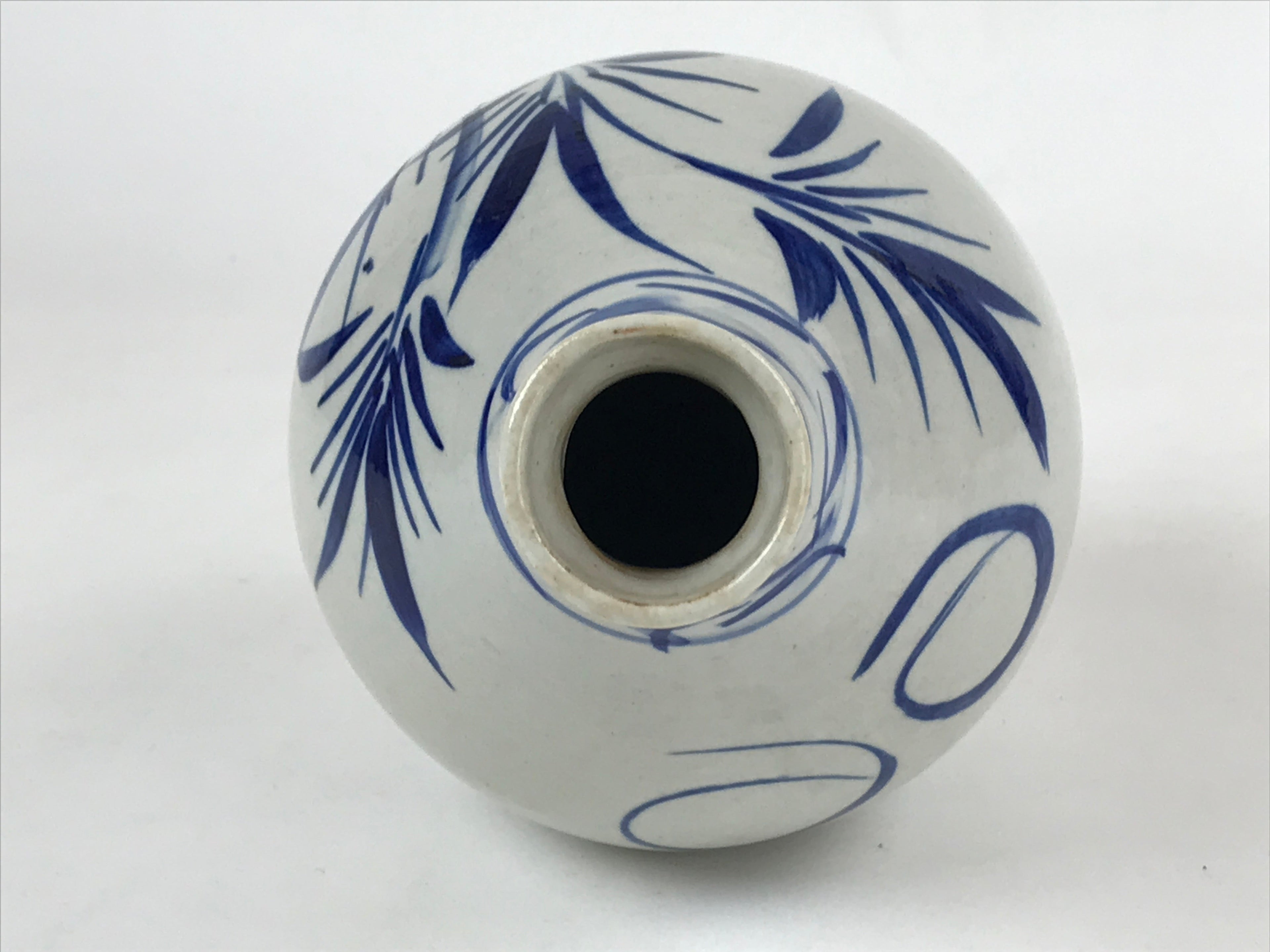 Japanese Ceramic Flower Vase Vtg Ikebana Kabin Sometsuke White Blue Plants FK84
