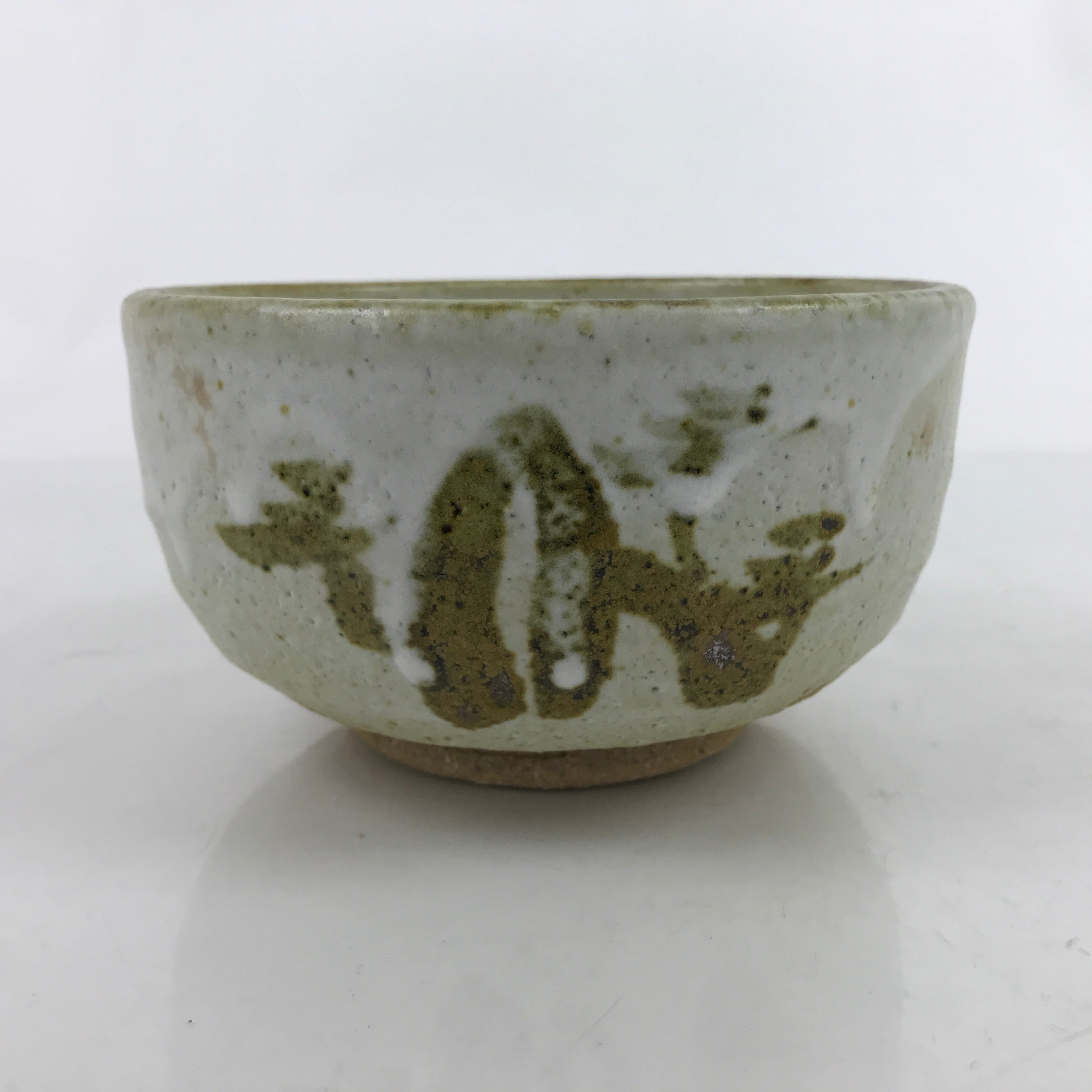 Japanese Ceramic Green Tea Bowl Chawan Vtg Melting Glaze White Brown CHB73