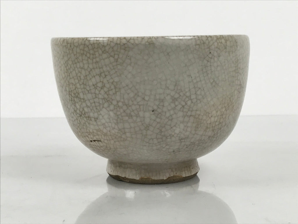 Japanese Ceramic Green Tea Bowl Matcha Chawan Pottery Off-White Crackle CHB157