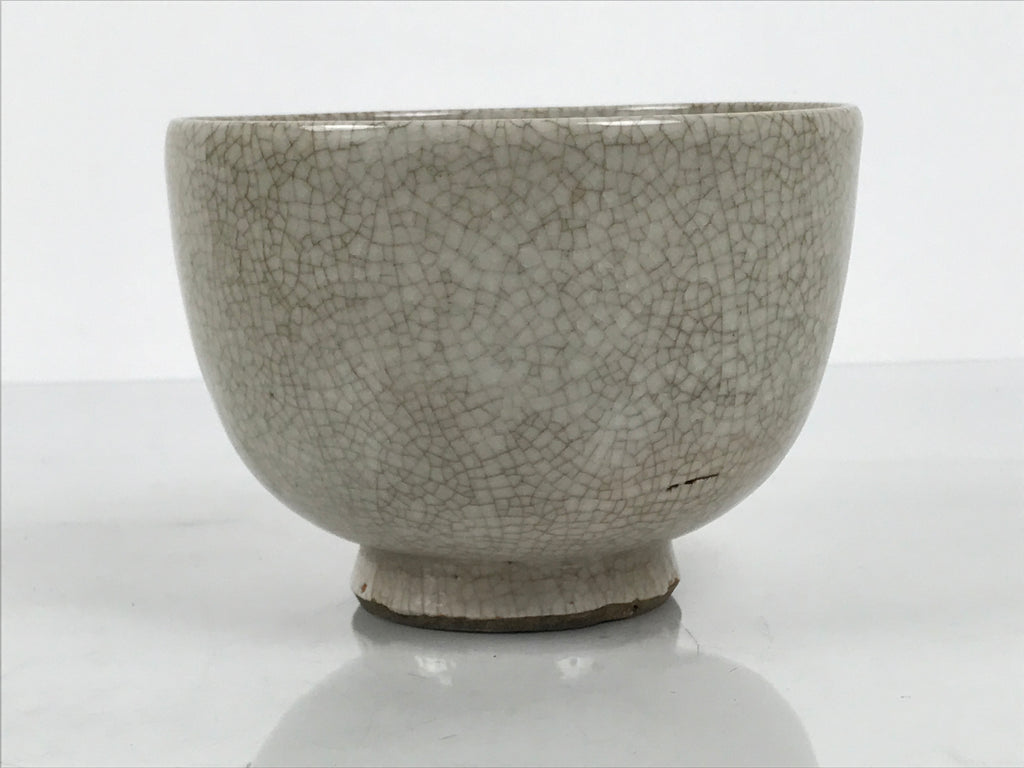 Japanese Ceramic Green Tea Bowl Matcha Chawan Pottery Off-White Crackle CHB157