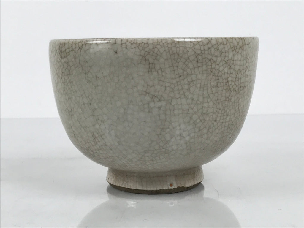 Japanese Ceramic Green Tea Bowl Matcha Chawan Pottery Off-White Crackle CHB157