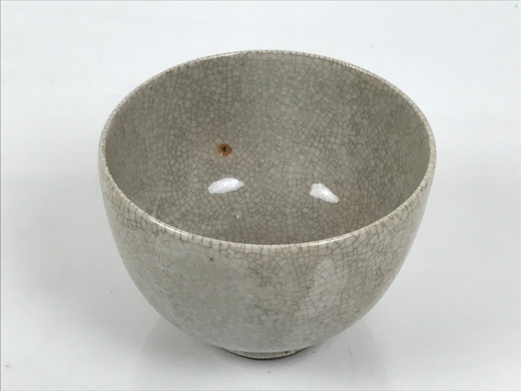 Japanese Ceramic Green Tea Bowl Matcha Chawan Pottery Off-White Crackle CHB157