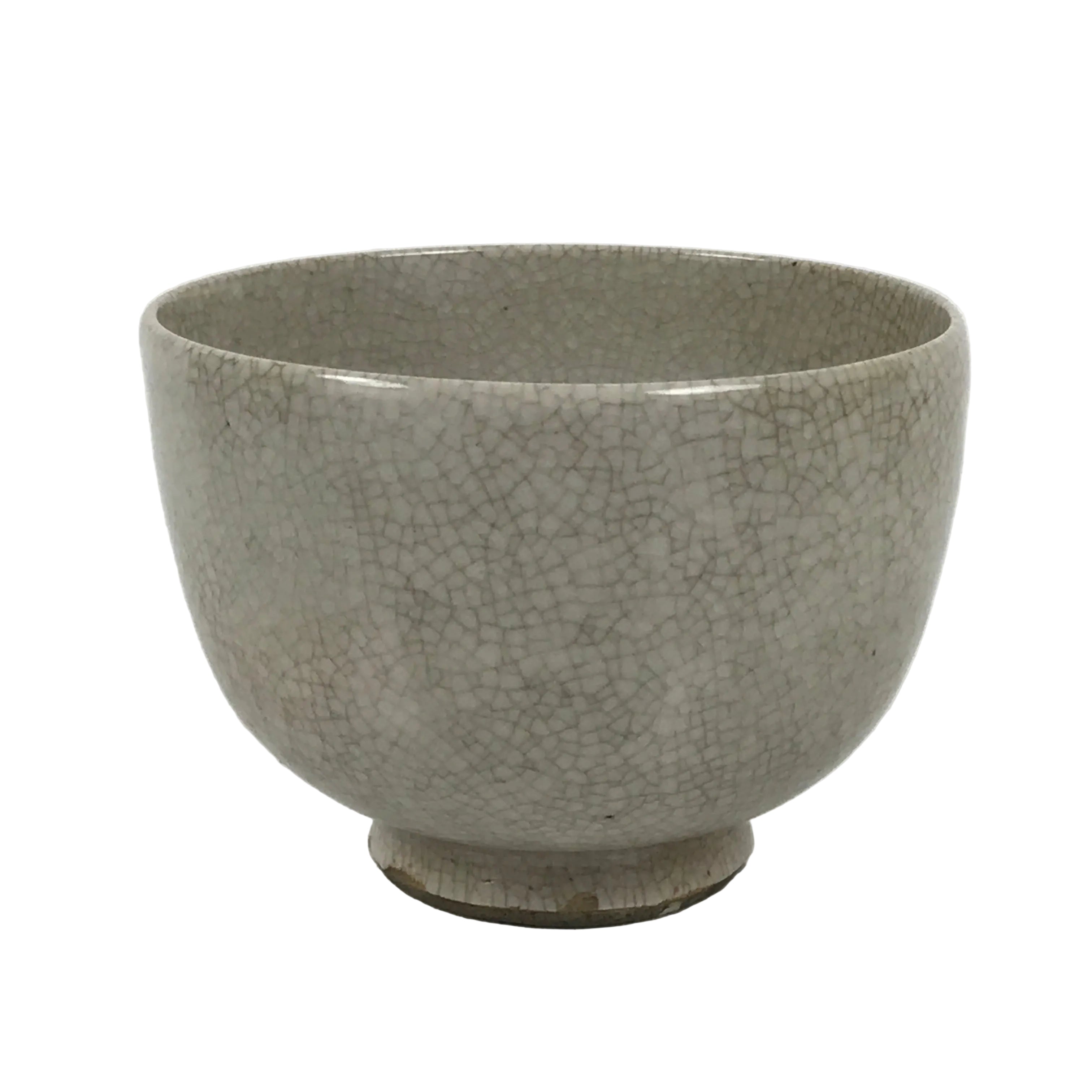 Japanese Ceramic Green Tea Bowl Matcha Chawan Pottery Off-White Crackle CHB157