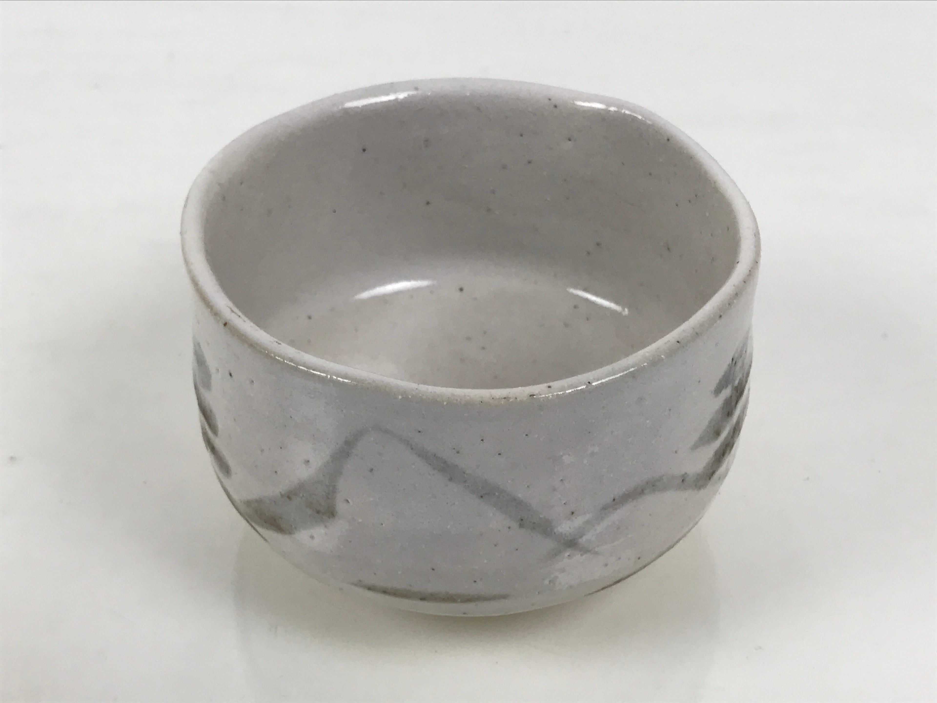 Japanese Ceramic Green Tea Bowl Matcha Chawan Pottery Shino Ware White CHB163