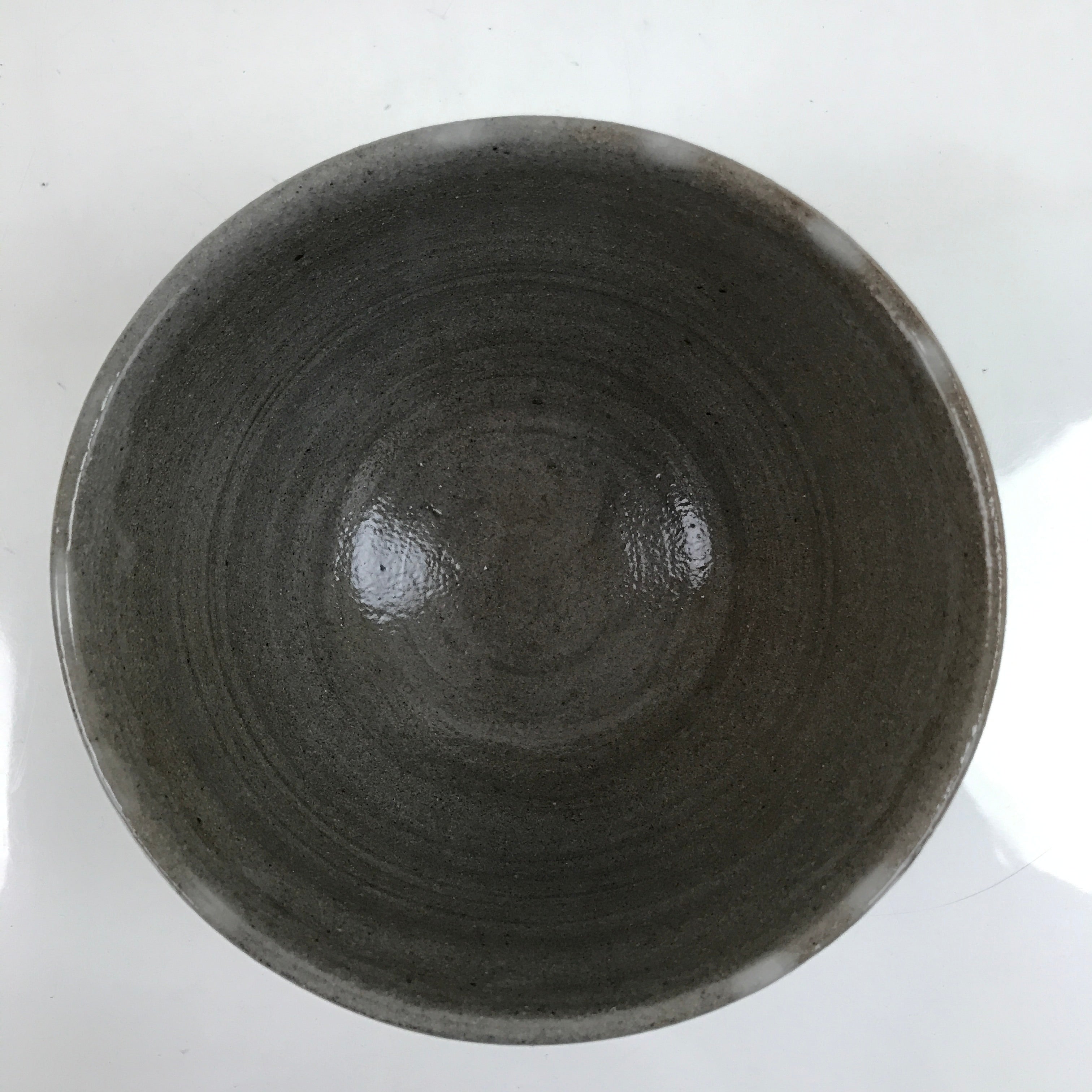 Japanese Ceramic Green Tea Bowl Matcha Chawan Vtg Black Subtle Design Gray CHB54