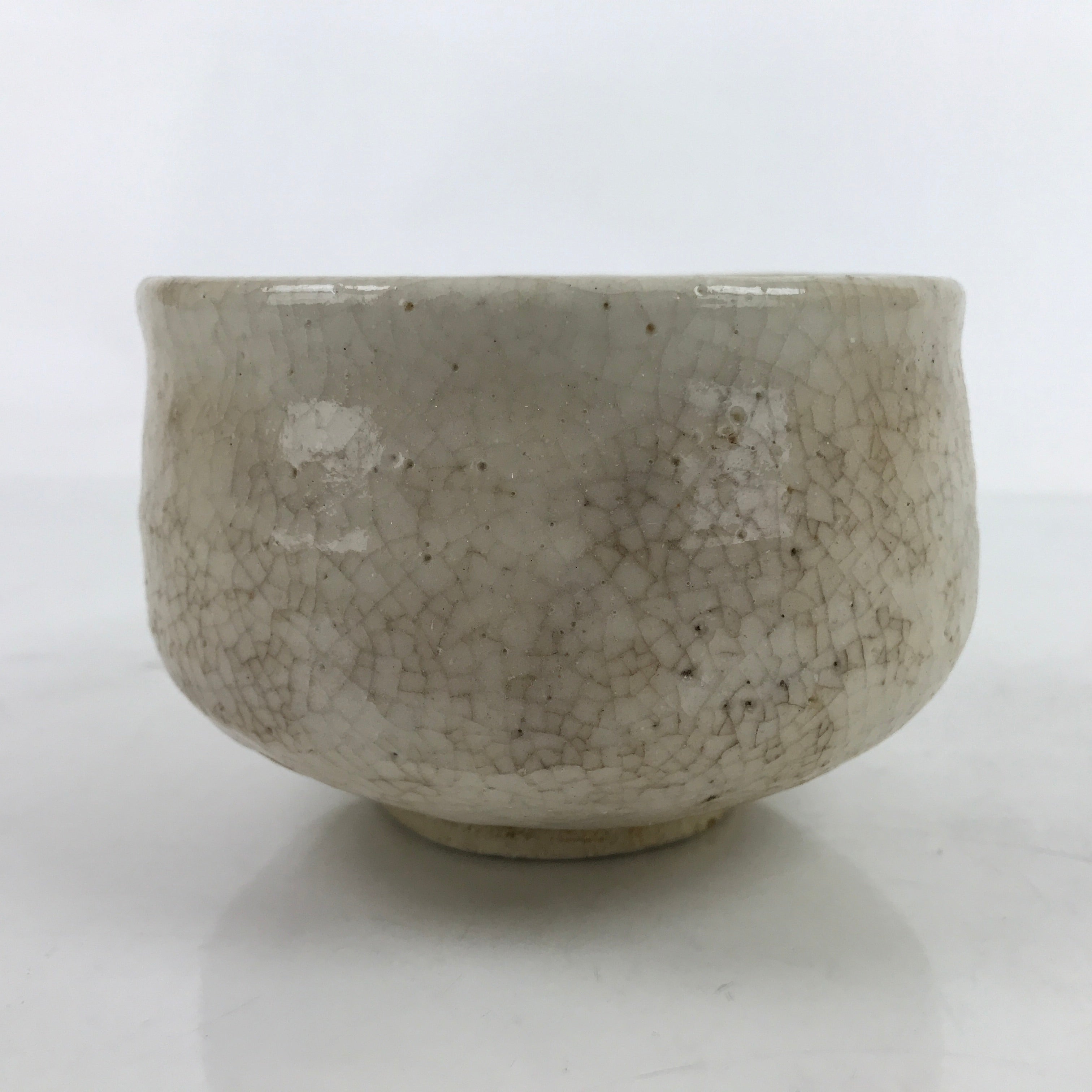 Japanese Ceramic Green Tea Bowl Matcha Chawan Vtg Crackle White Beige CHB61