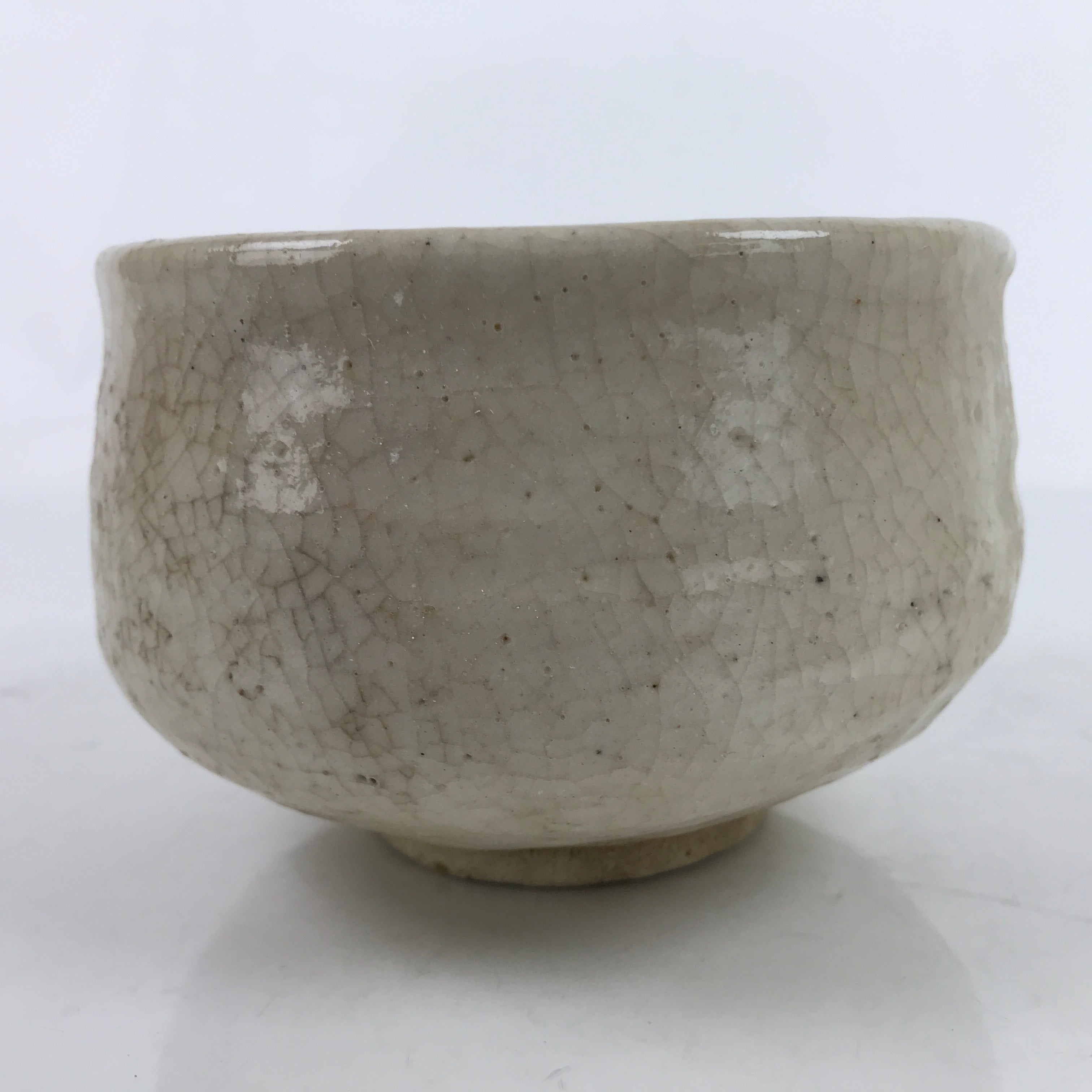 Japanese Ceramic Green Tea Bowl Matcha Chawan Vtg Crackle White Beige CHB61