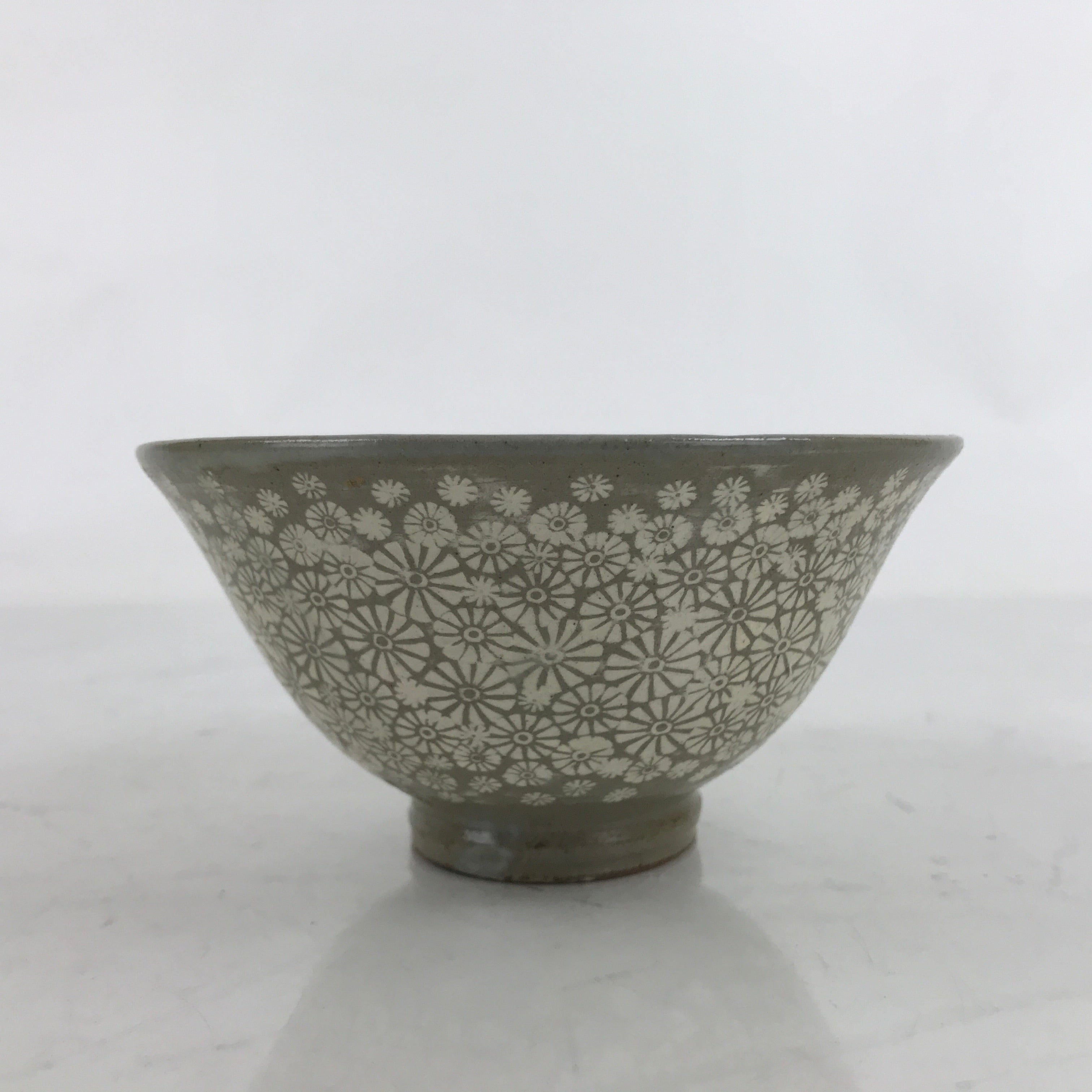 Japanese Ceramic Green Tea Bowl Matcha Chawan Vtg Mishima Gray Floral CHB74