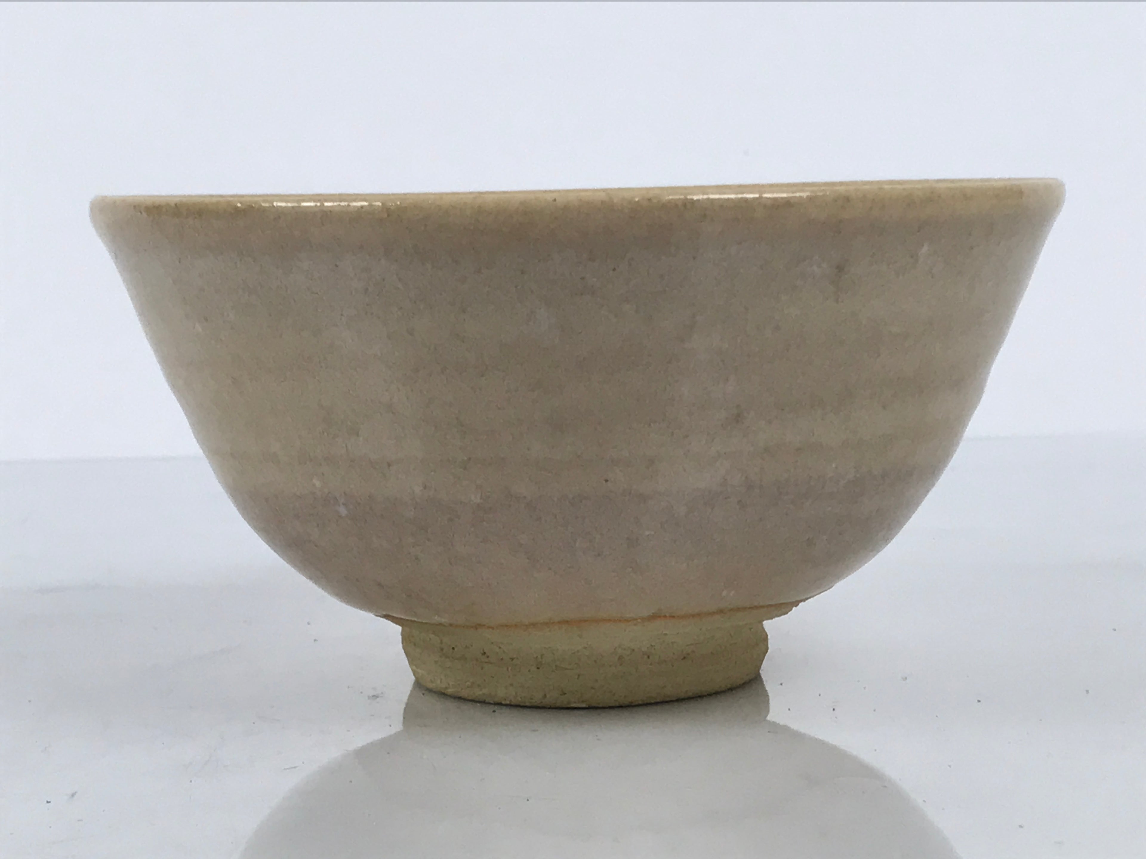 Japanese Ceramic Green Tea Bowl Matcha Chawan Vtg Pottery Beige White CHB165