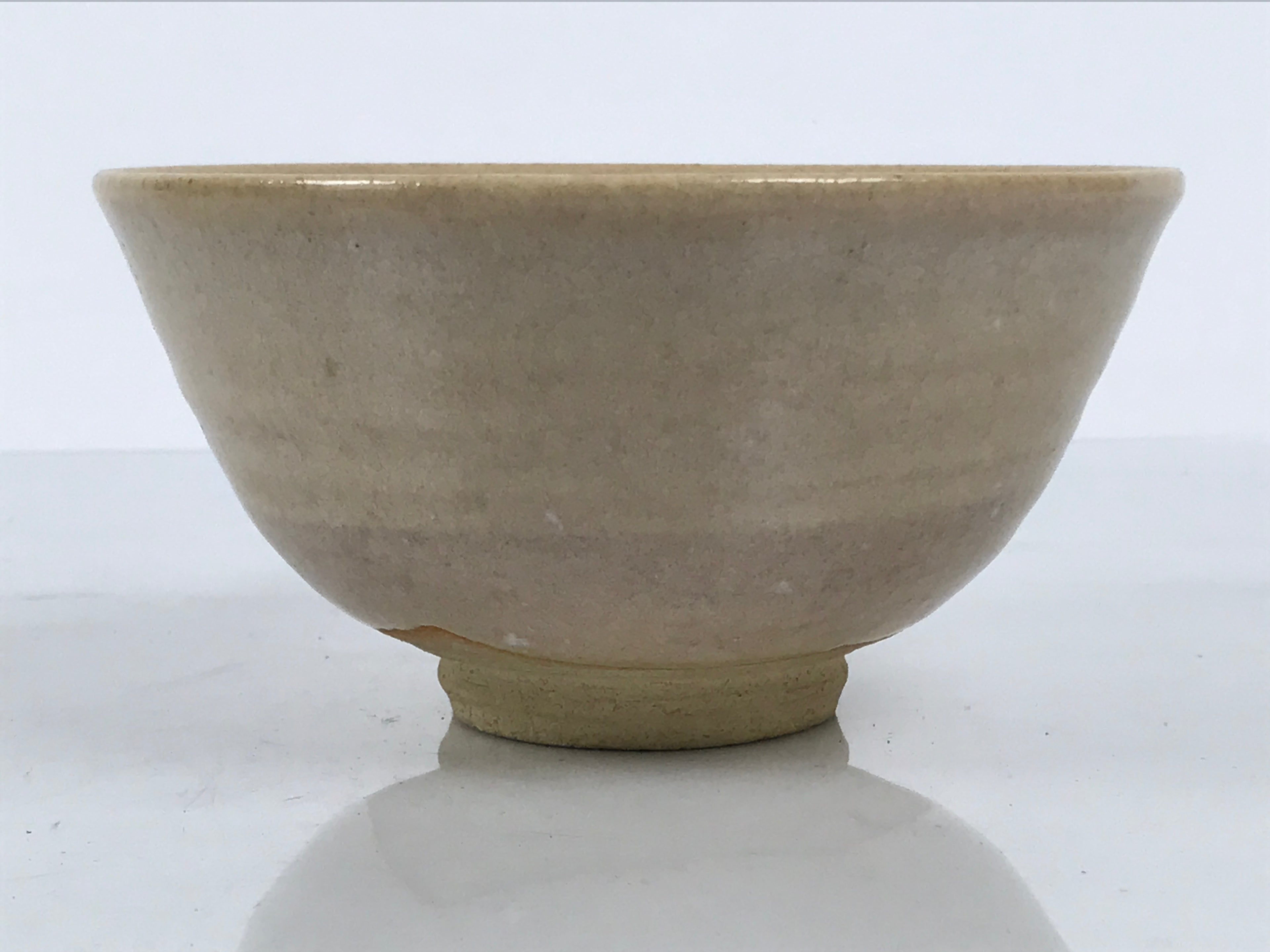 Japanese Ceramic Green Tea Bowl Matcha Chawan Vtg Pottery Beige White CHB165