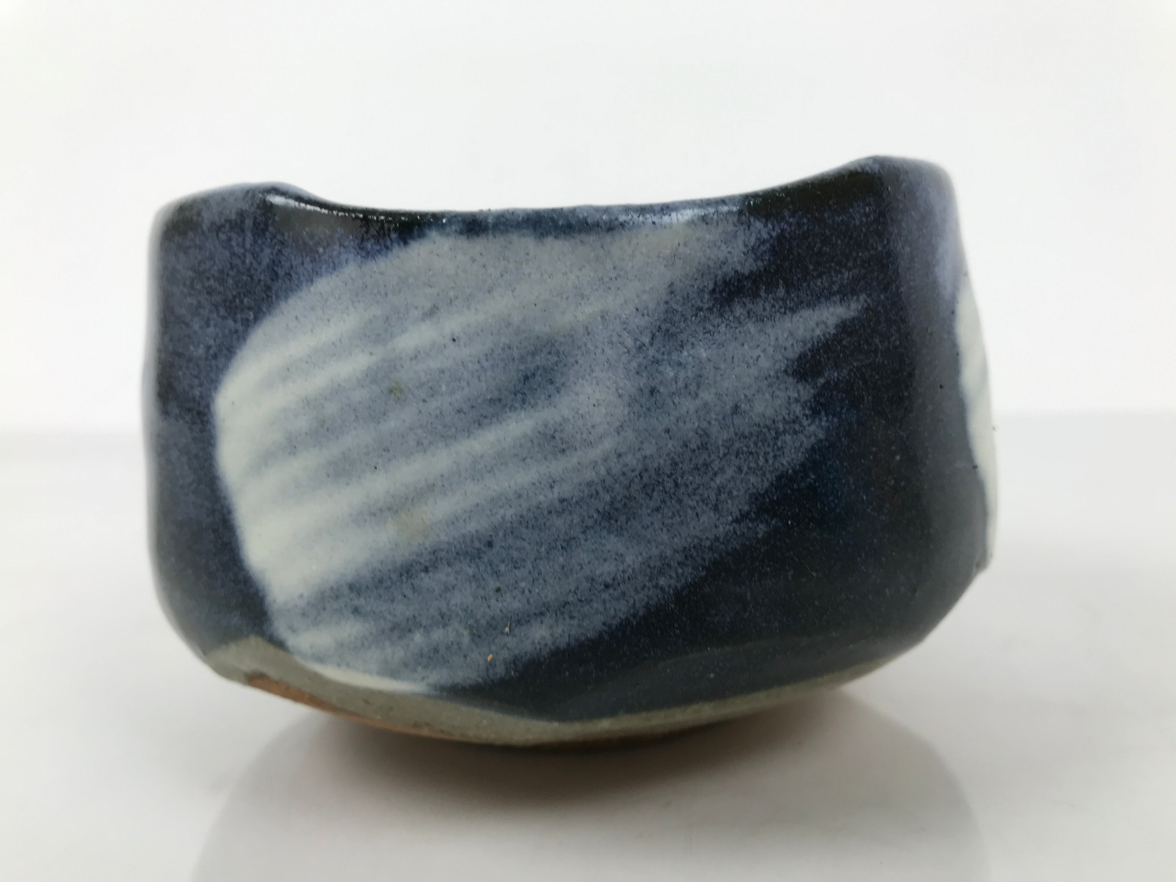 Japanese Ceramic Green Tea Bowl Matcha Chawan Vtg Pottery Blue White CHB129