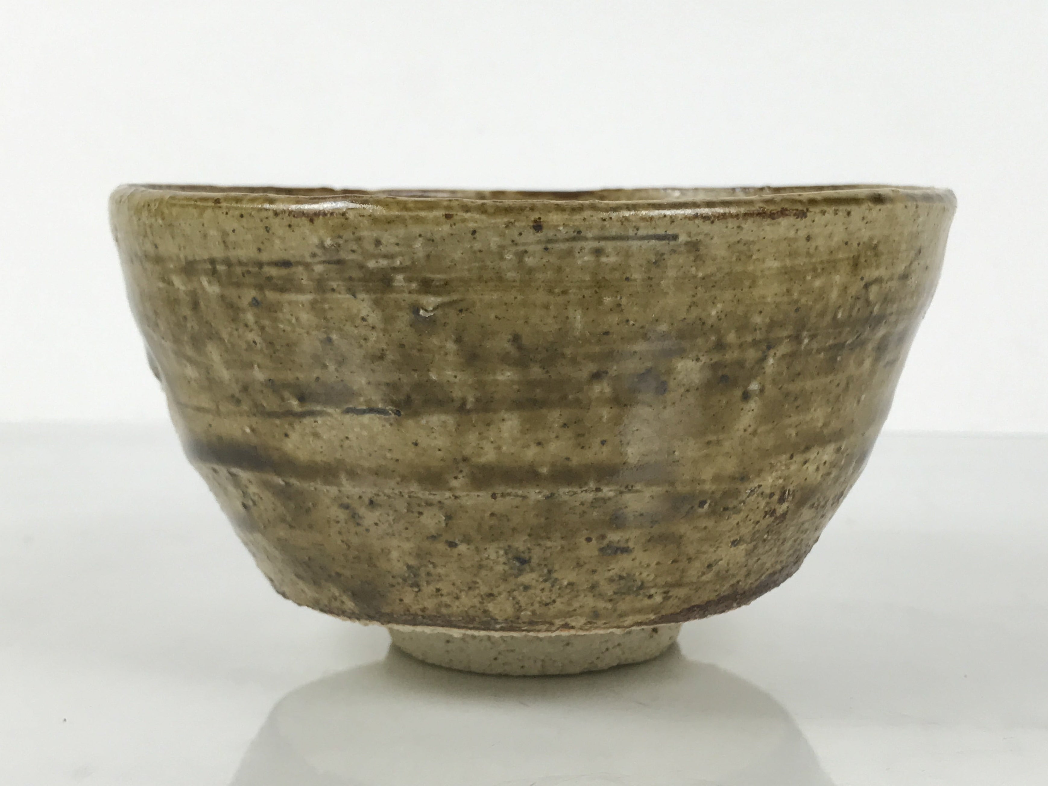 Japanese Ceramic Green Tea Bowl Matcha Chawan Vtg Pottery Brown Crest CHB116