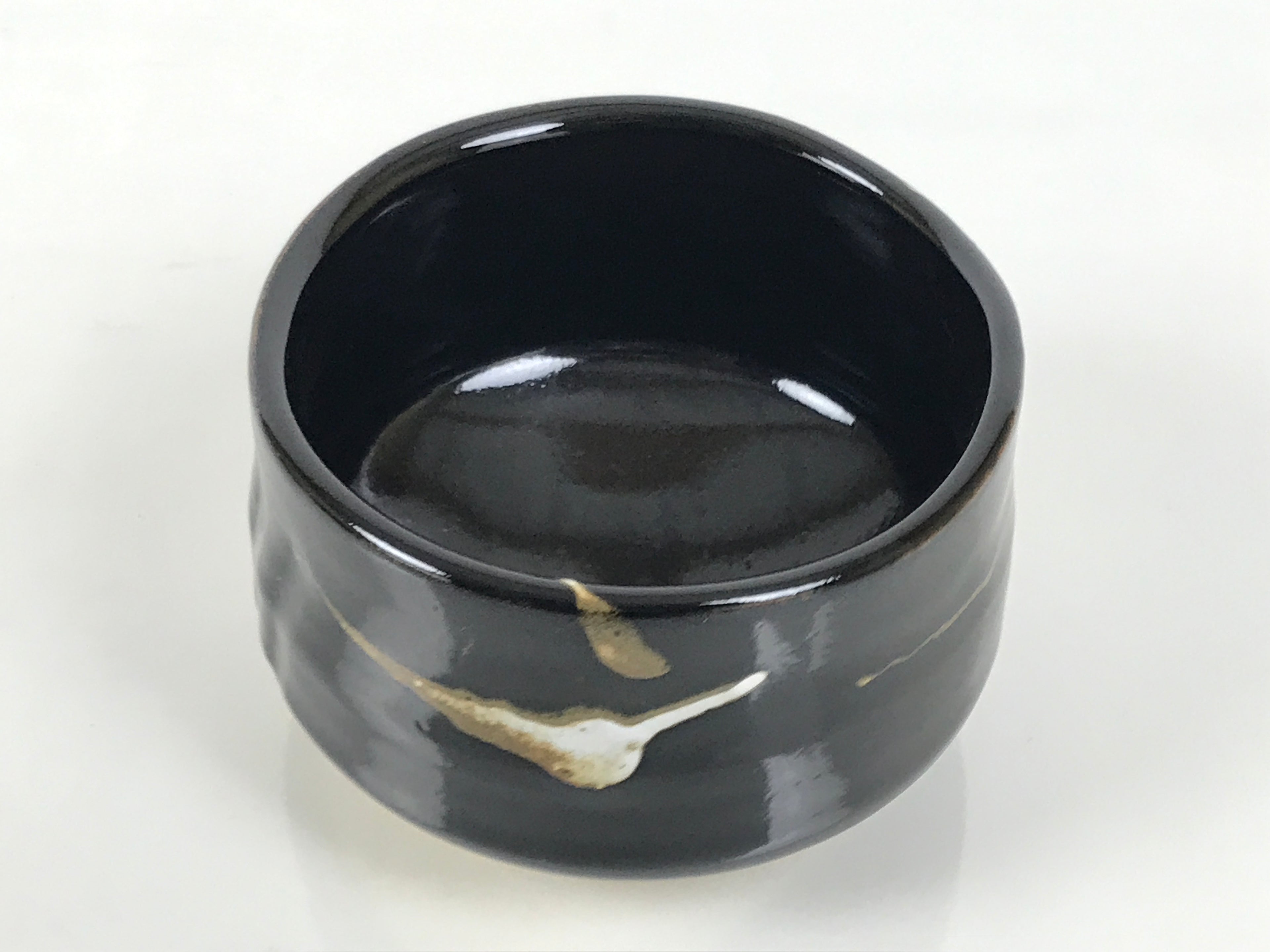 Japanese Ceramic Green Tea Bowl Matcha Chawan Vtg Pottery Glossy Black CHB164