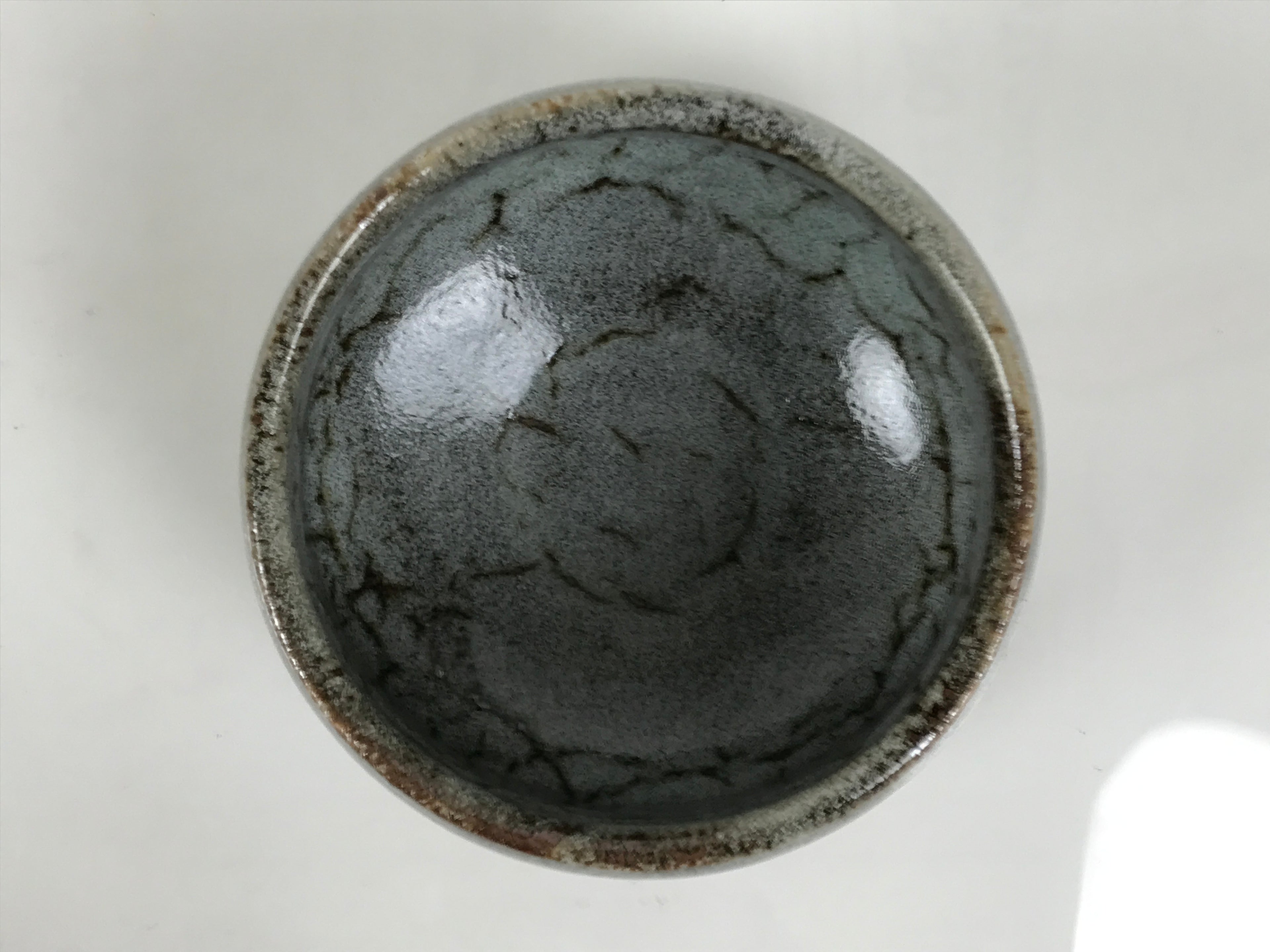 Japanese Ceramic Green Tea Bowl Matcha Chawan Vtg Pottery Gray Brown CHB146