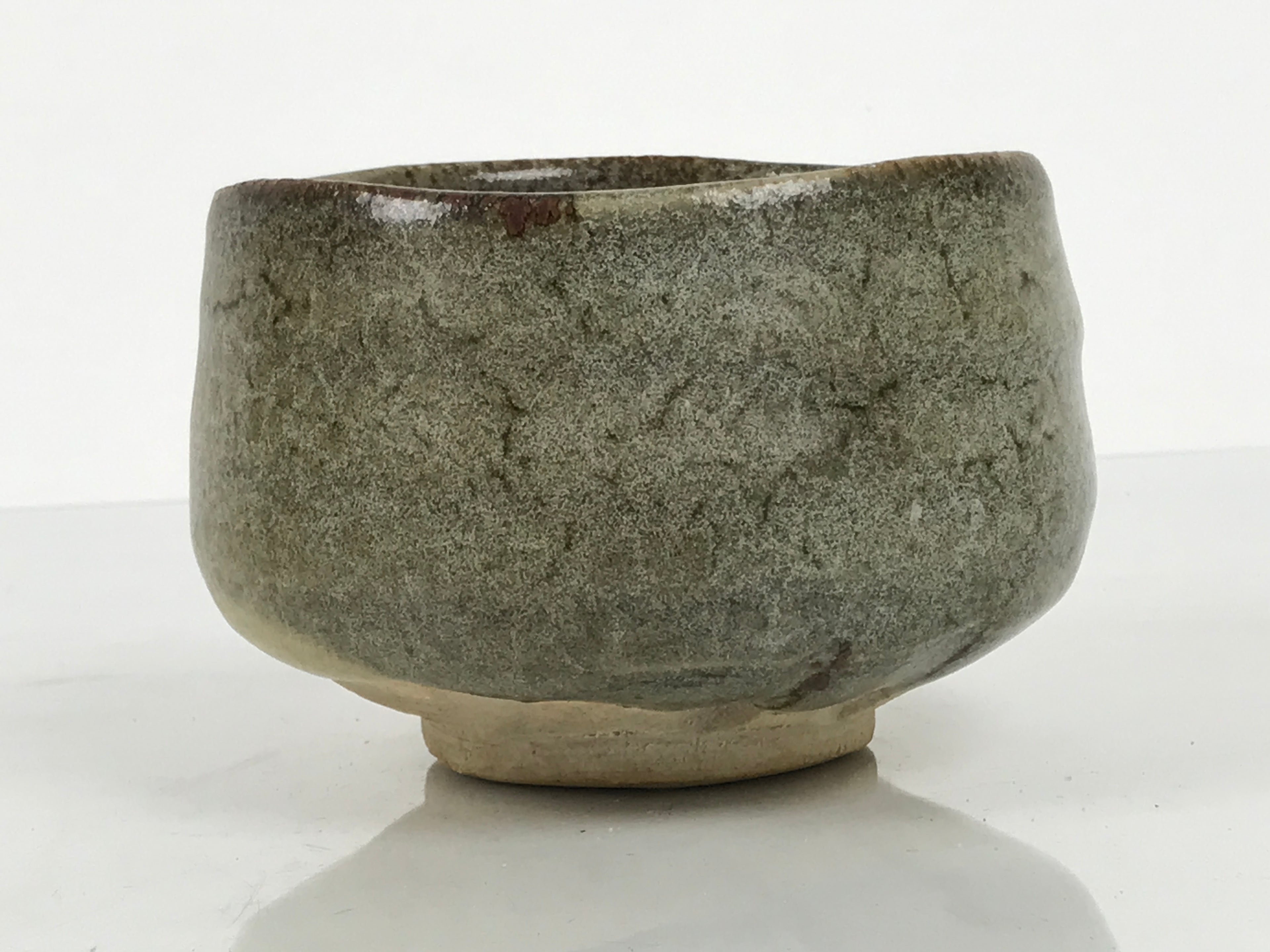 Japanese Ceramic Green Tea Bowl Matcha Chawan Vtg Pottery Gray Brown CHB170