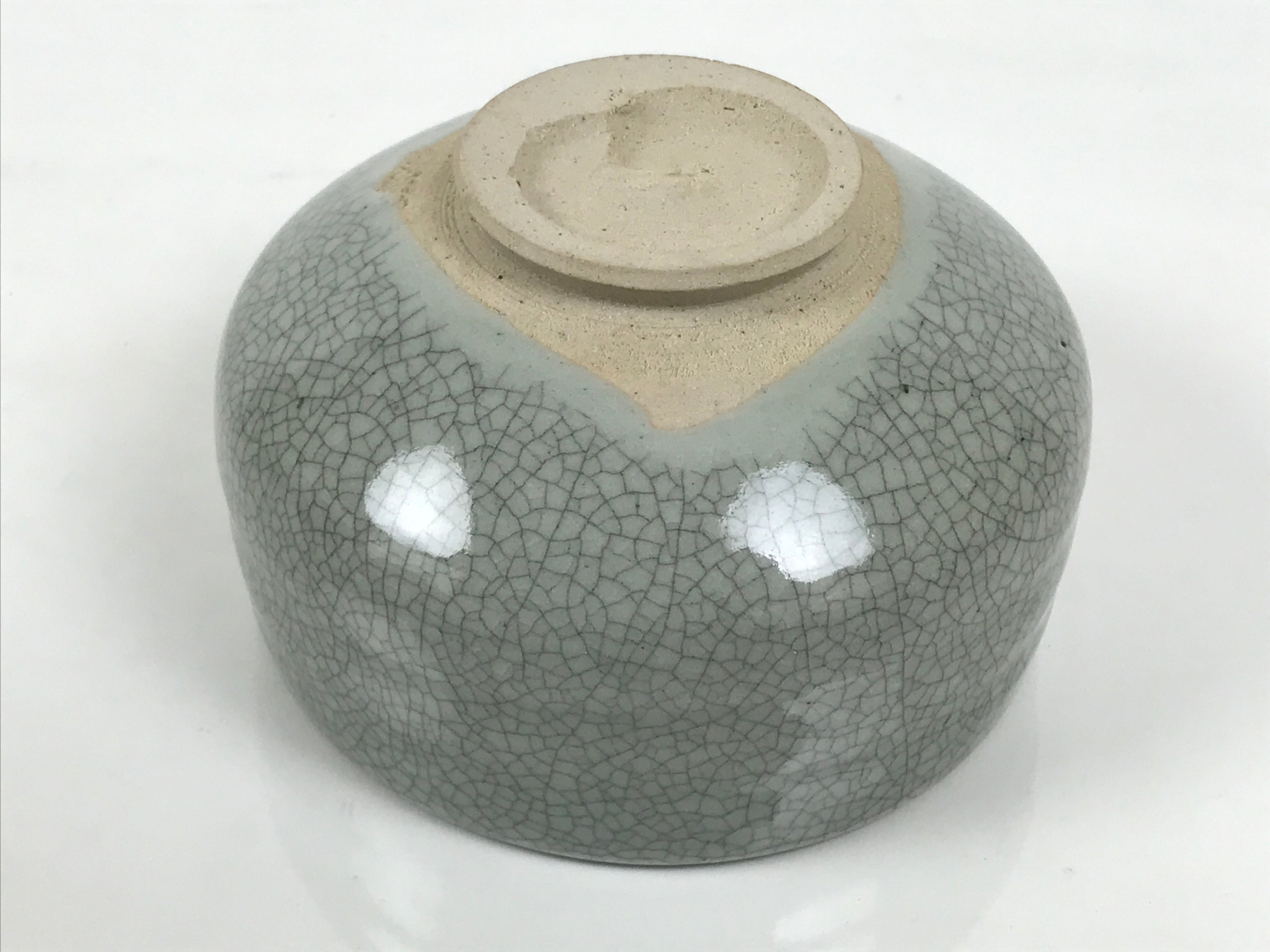 Japanese Ceramic Green Tea Bowl Matcha Chawan Vtg Pottery Gray Crackle CHB149