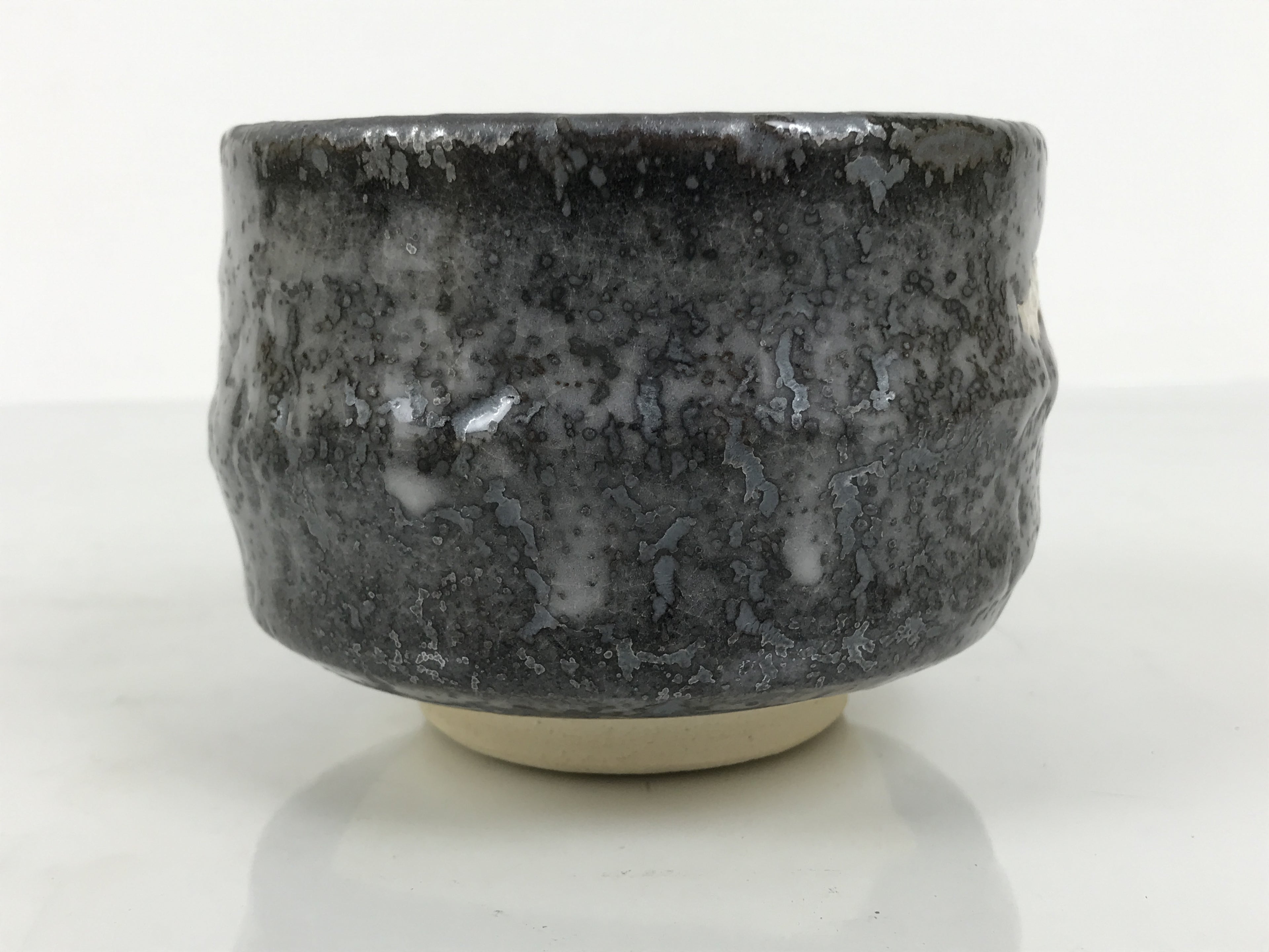 Japanese Ceramic Green Tea Bowl Matcha Chawan Vtg Pottery Gray White Drip PX805