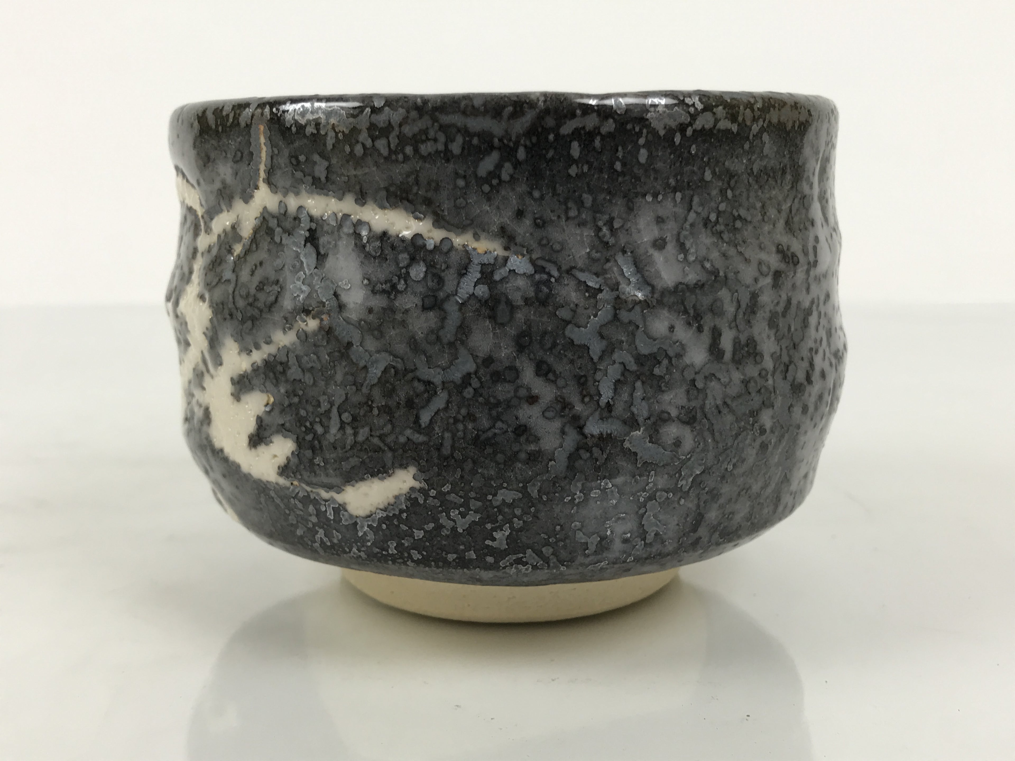 Japanese Ceramic Green Tea Bowl Matcha Chawan Vtg Pottery Gray White Drip PX805