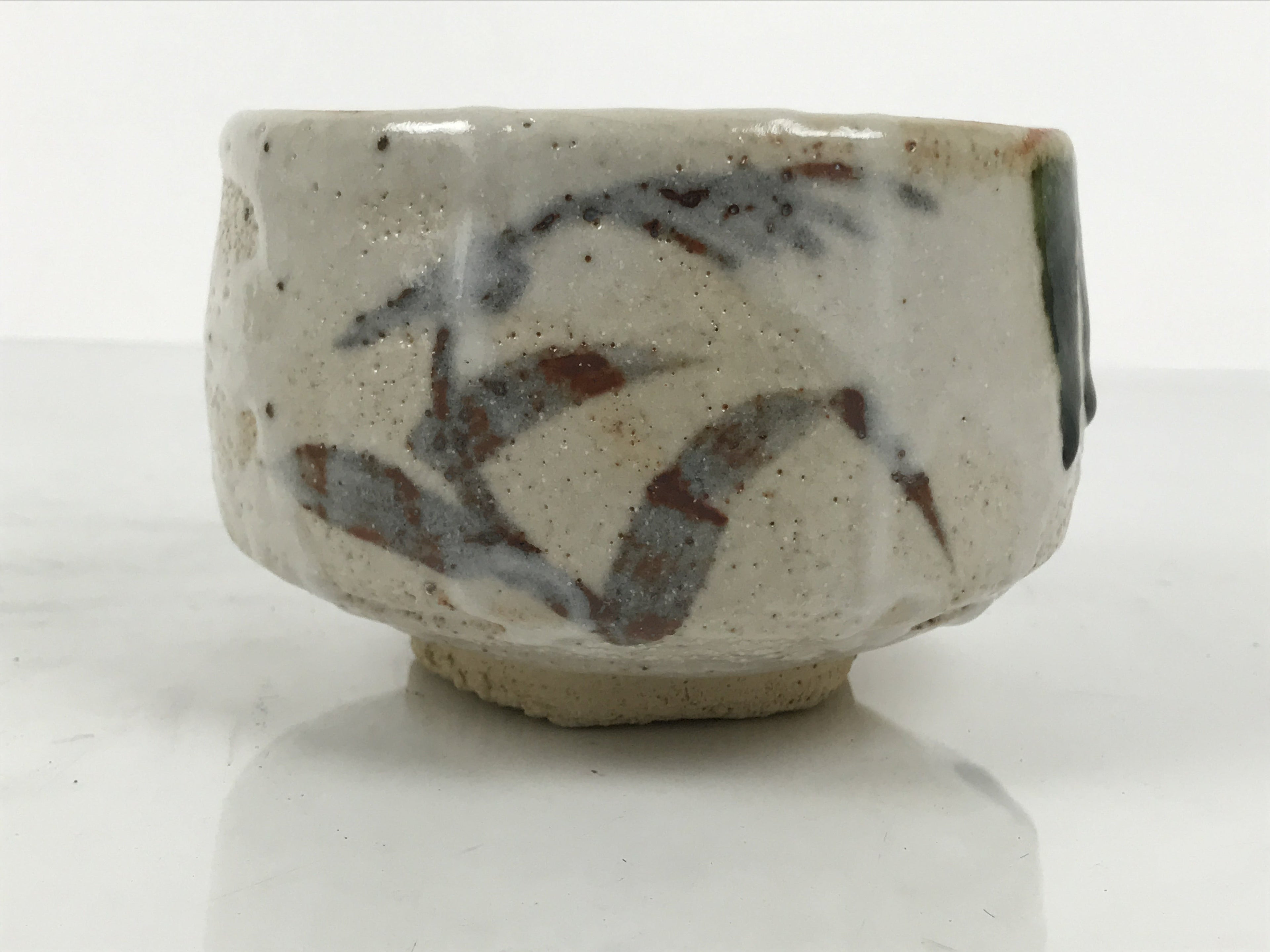 Japanese Ceramic Green Tea Bowl Matcha Chawan Vtg Pottery Shino White PX802